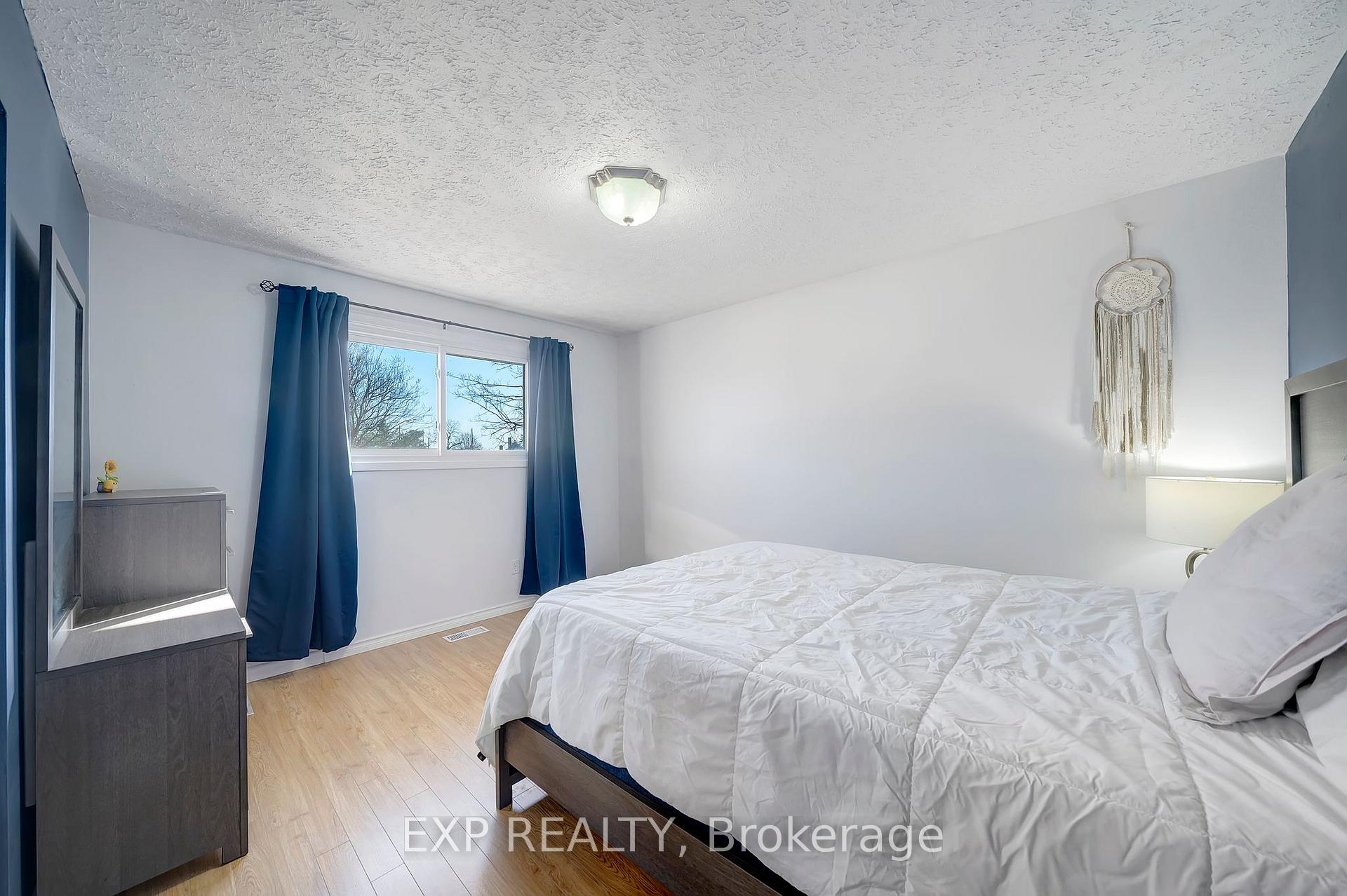 Photo 16 of 4 Dunn Street, St. Catharines, Burleigh Hill — HOMEH