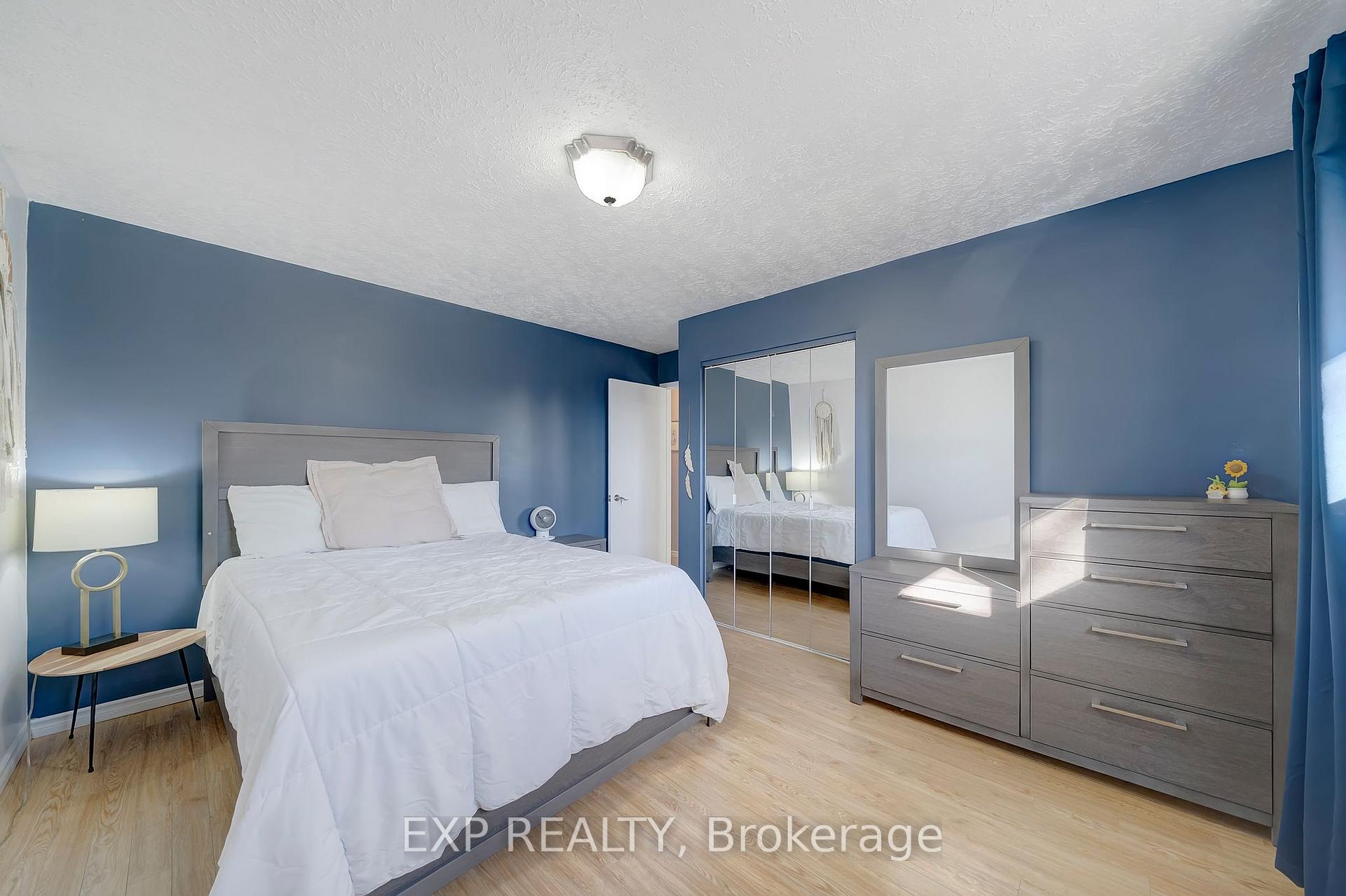 Photo 17 of 4 Dunn Street, St. Catharines, Burleigh Hill — HOMEH