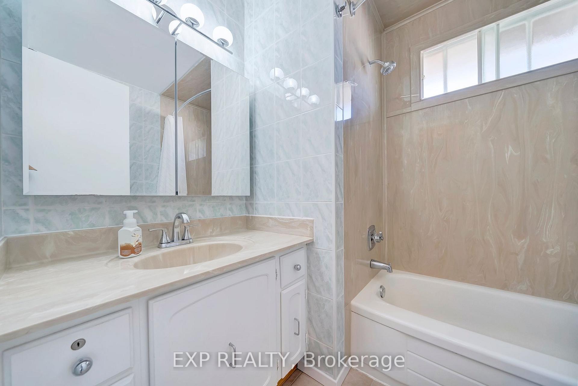 Photo 18 of 4 Dunn Street, St. Catharines, Burleigh Hill — HOMEH