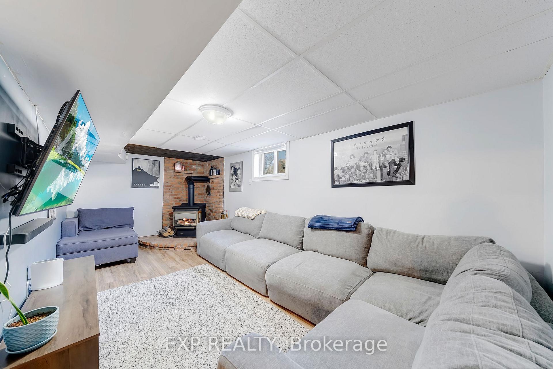 Photo 23 of 4 Dunn Street, St. Catharines, Burleigh Hill — HOMEH