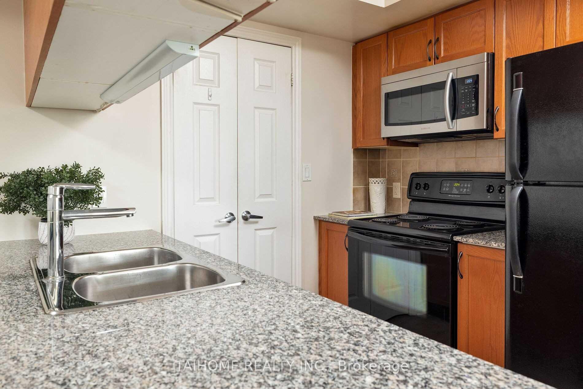 Photo 6 of Unit 102, 132 Aerodrome Crescent, Toronto, Thorncliffe Park — HOMEH