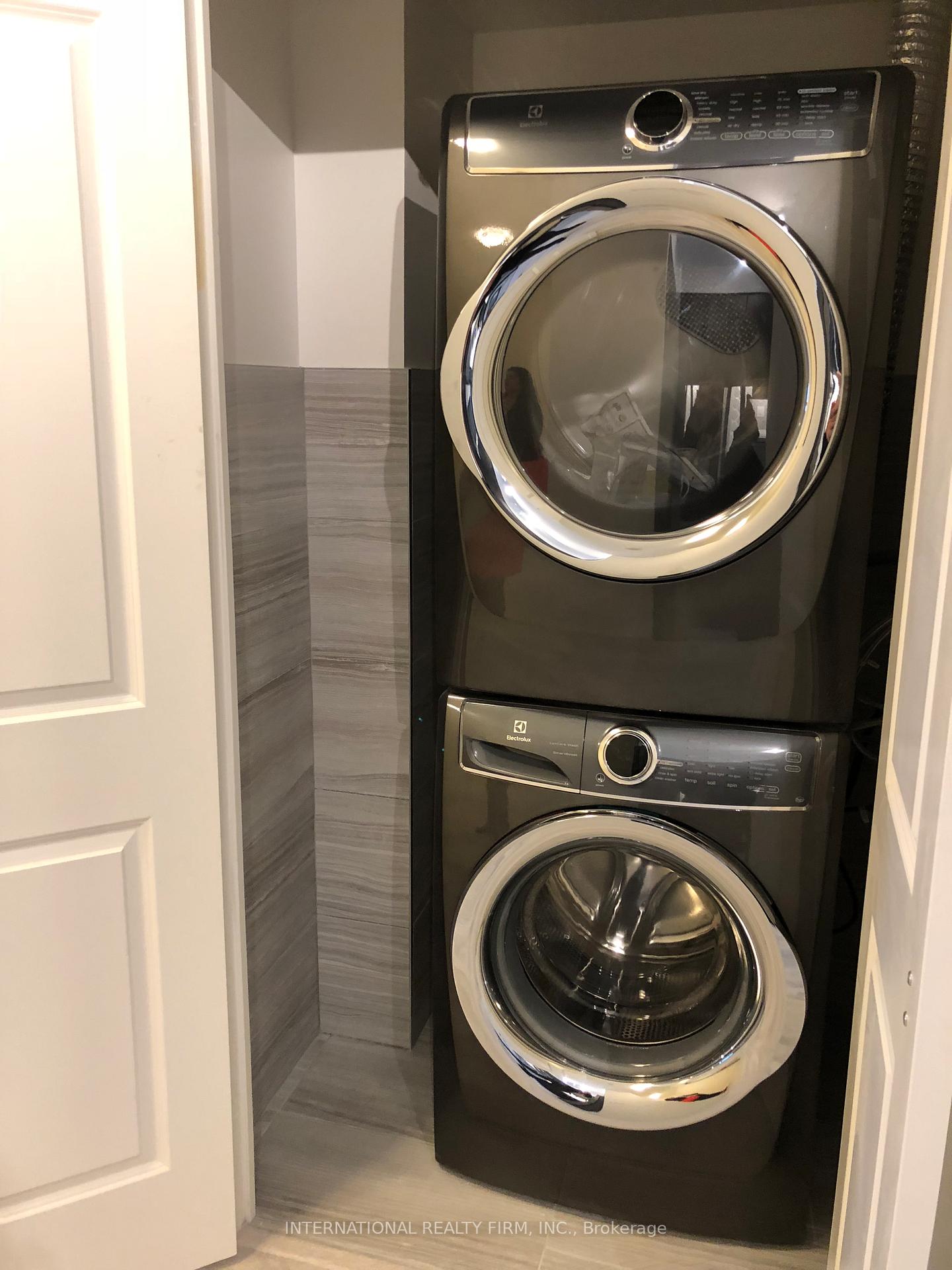 Photo 14 of Unit Lph10, 3700 Highway 7, Vaughan, Vaughan Corporate Centre — HOMEH