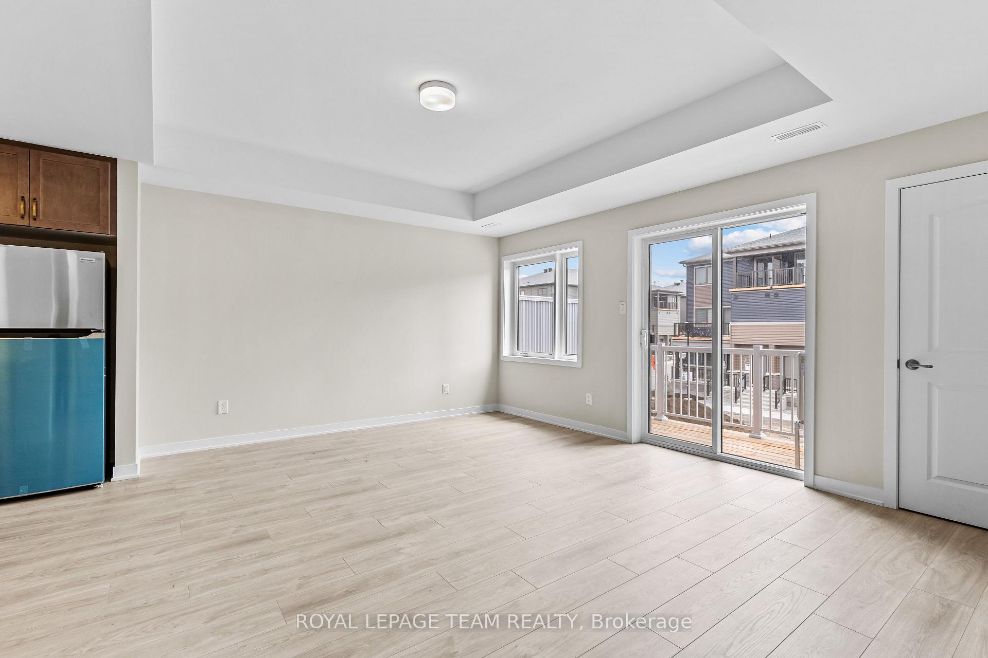 Photo 8 of 712 Parnian Private, Ottawa, Barrhaven - Half Moon Bay — HOMEH