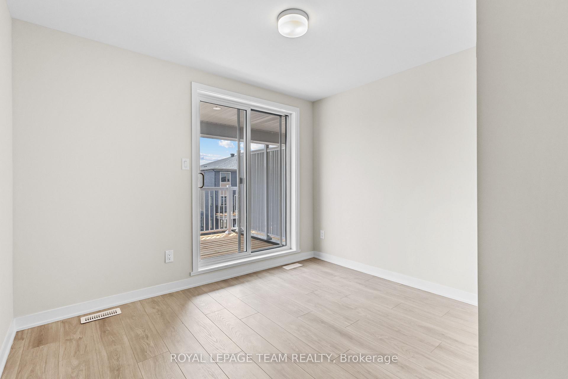 Photo 16 of 712 Parnian Private, Ottawa, Barrhaven - Half Moon Bay — HOMEH
