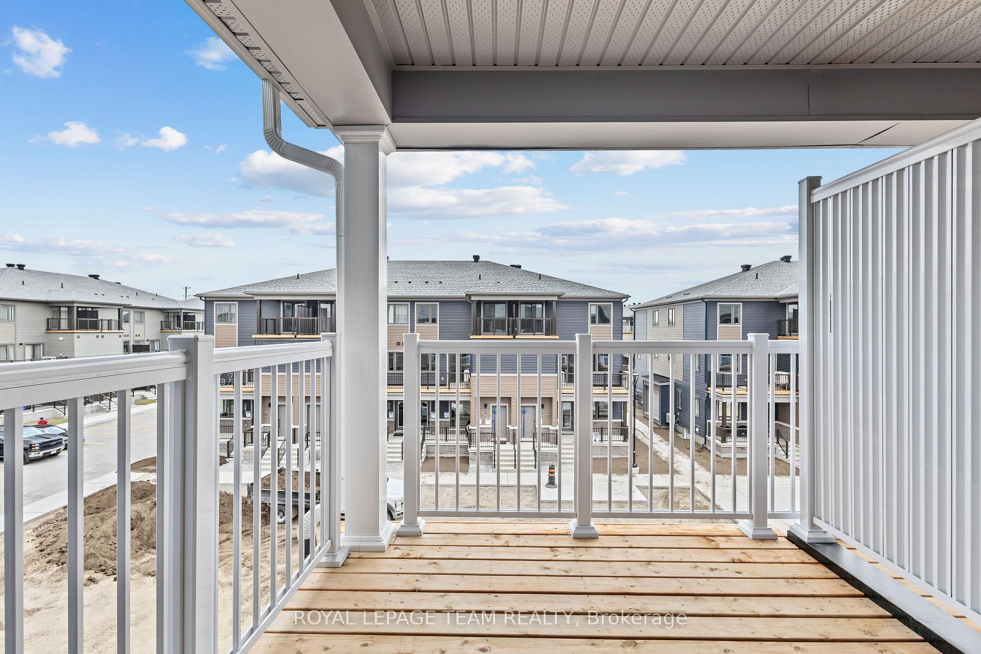 Photo 18 of 712 Parnian Private, Ottawa, Barrhaven - Half Moon Bay — HOMEH