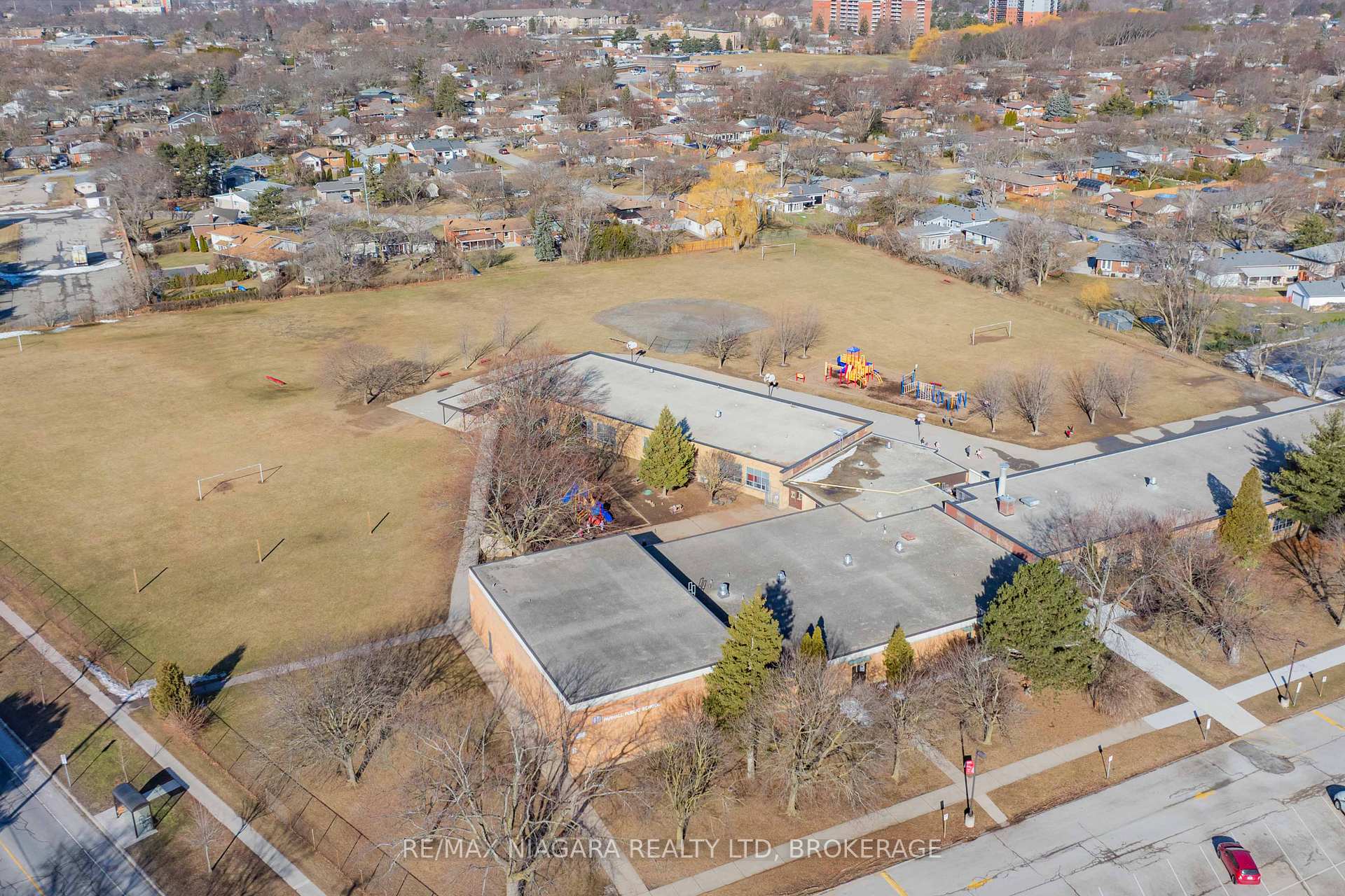 Photo 37 of 93 Else Street, St. Catharines, Vine/Linwell — HOMEH