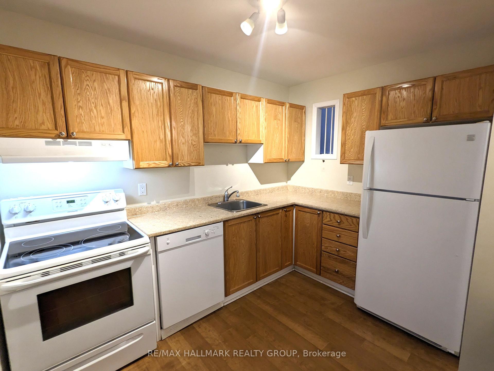 Photo 33 of 6464 Colony Square, Ottawa, Convent Glen North — HOMEH