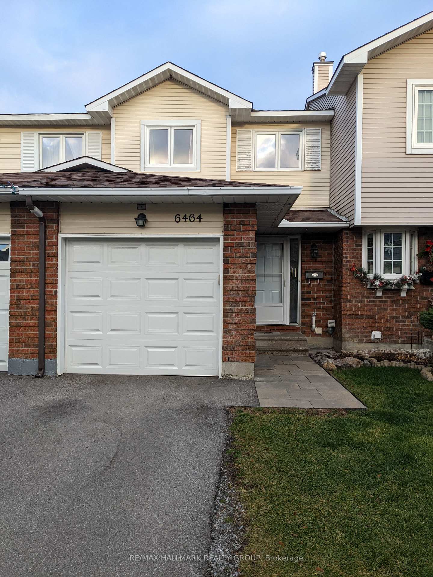 Photo 1 of 6464 Colony Square, Ottawa, Convent Glen North — HOMEH