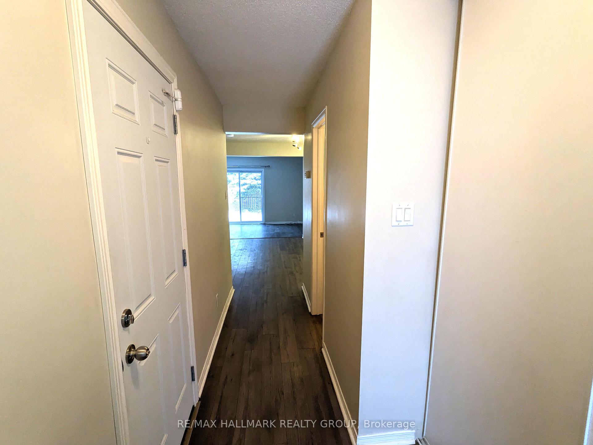 Photo 3 of 6464 Colony Square, Ottawa, Convent Glen North — HOMEH