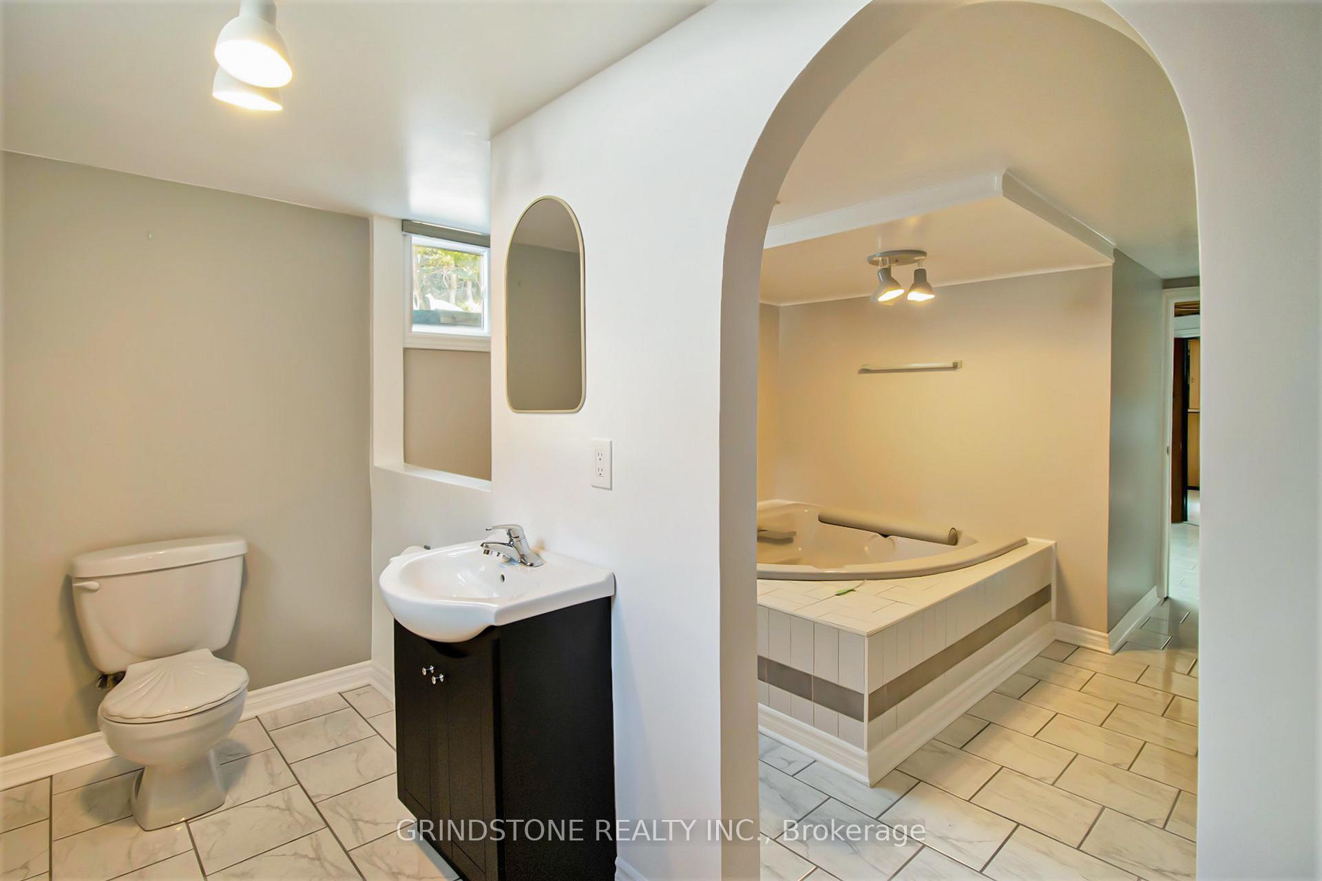 Photo 18 of 1806 Forman Avenue, Ottawa, Bel Air Heights — HOMEH