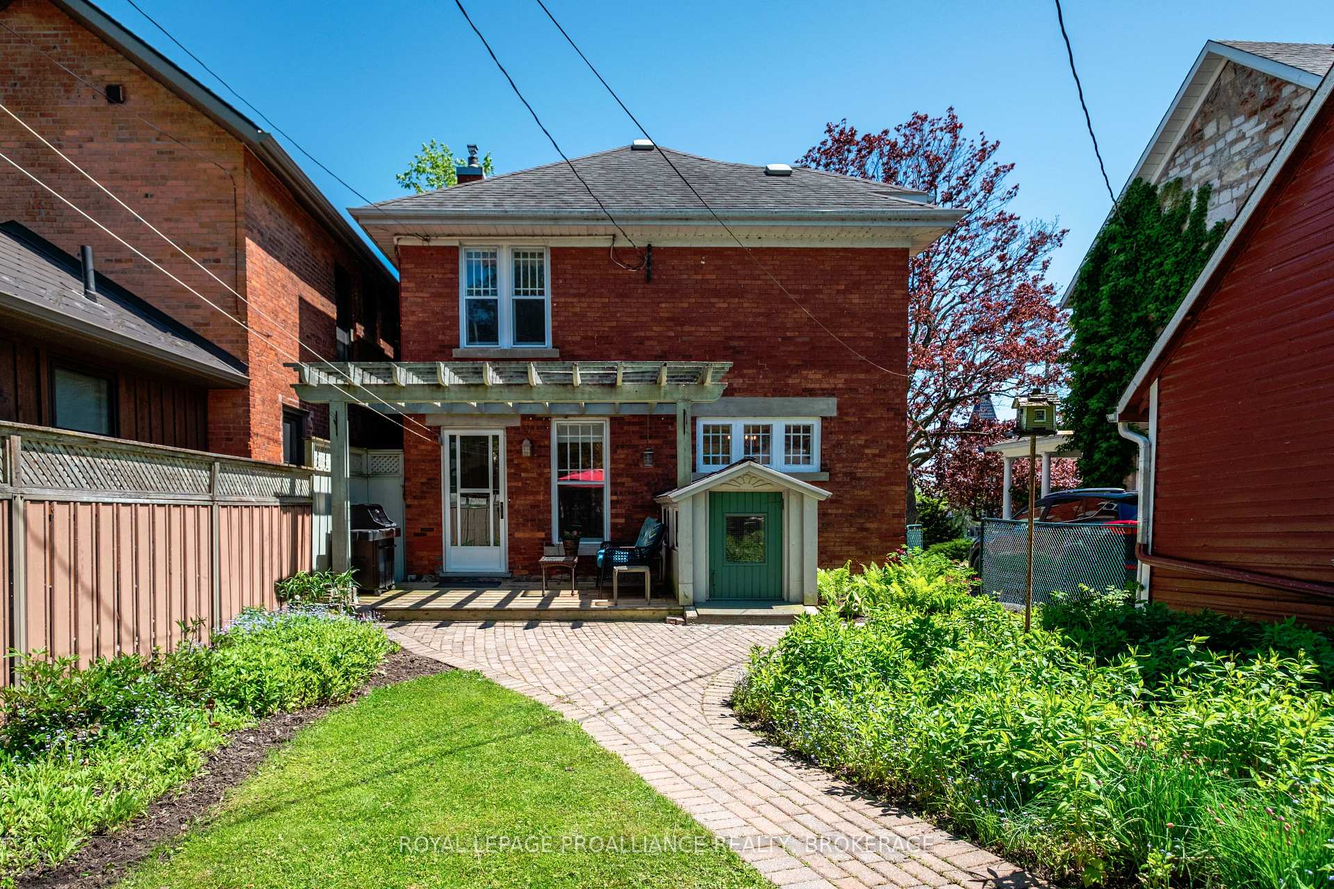 Photo 6 of 104 John Street, Gananoque — HOMEH