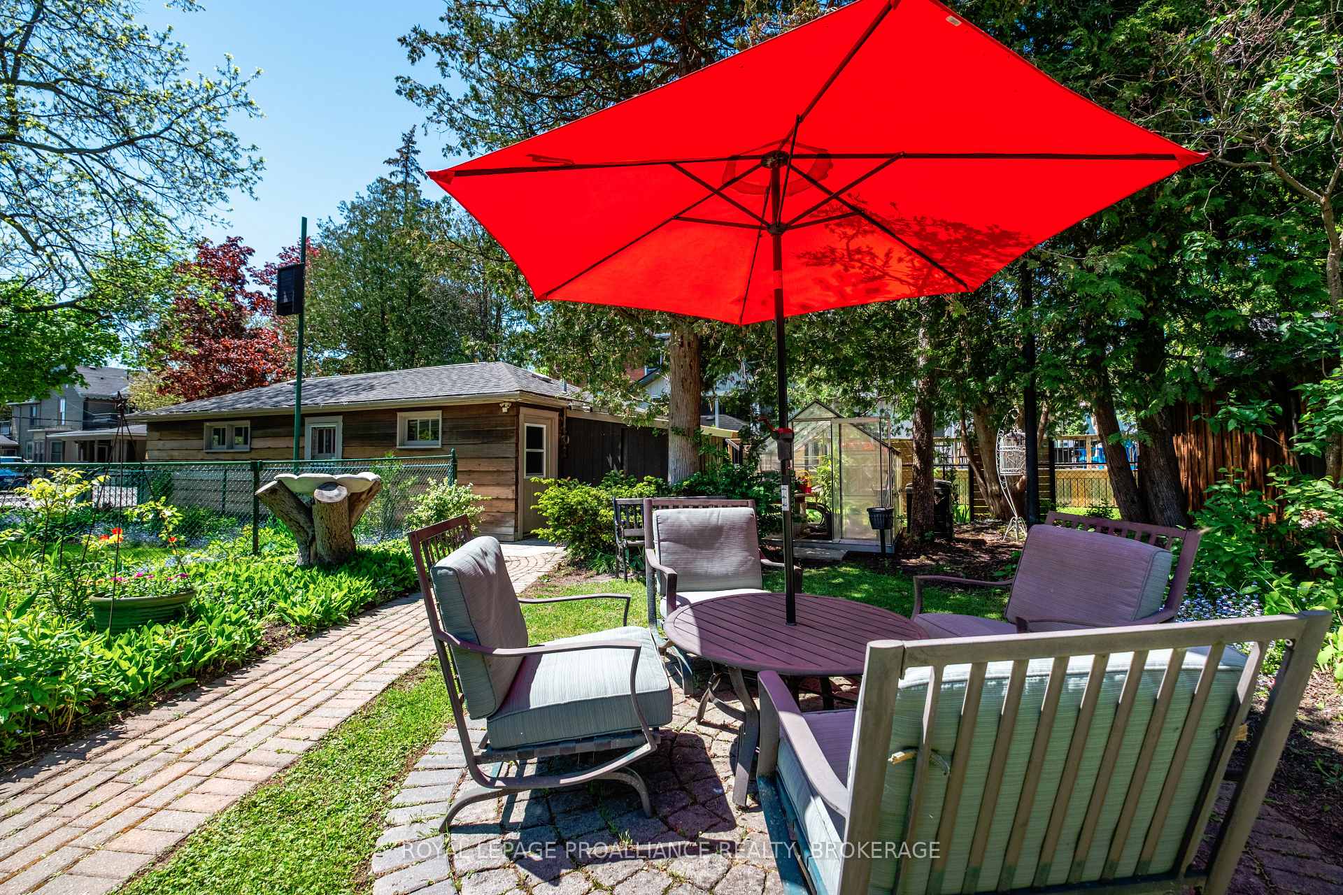 Photo 7 of 104 John Street, Gananoque — HOMEH