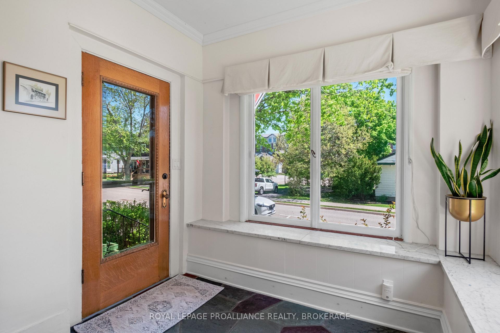 Photo 17 of 104 John Street, Gananoque — HOMEH