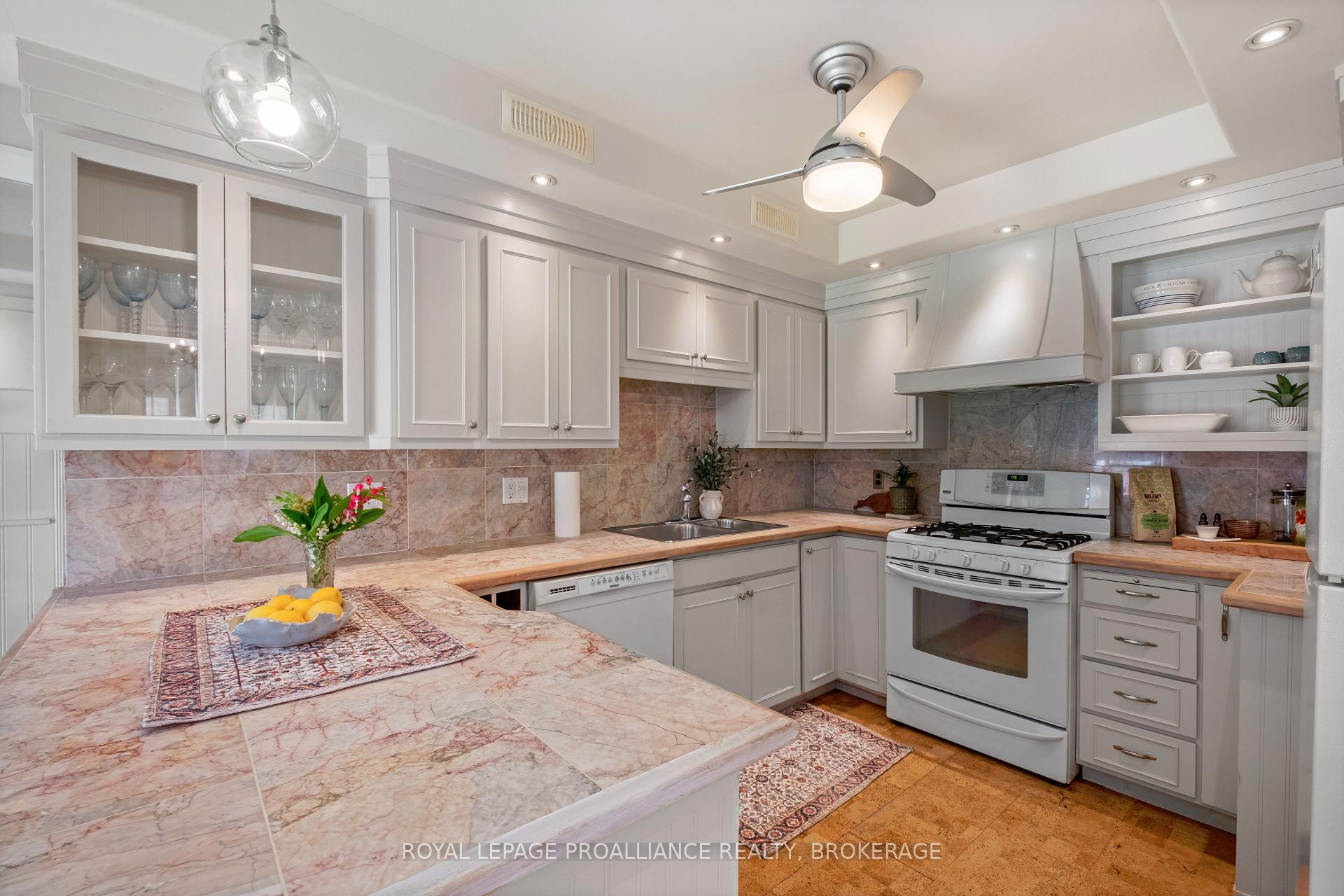 Photo 25 of 104 John Street, Gananoque — HOMEH