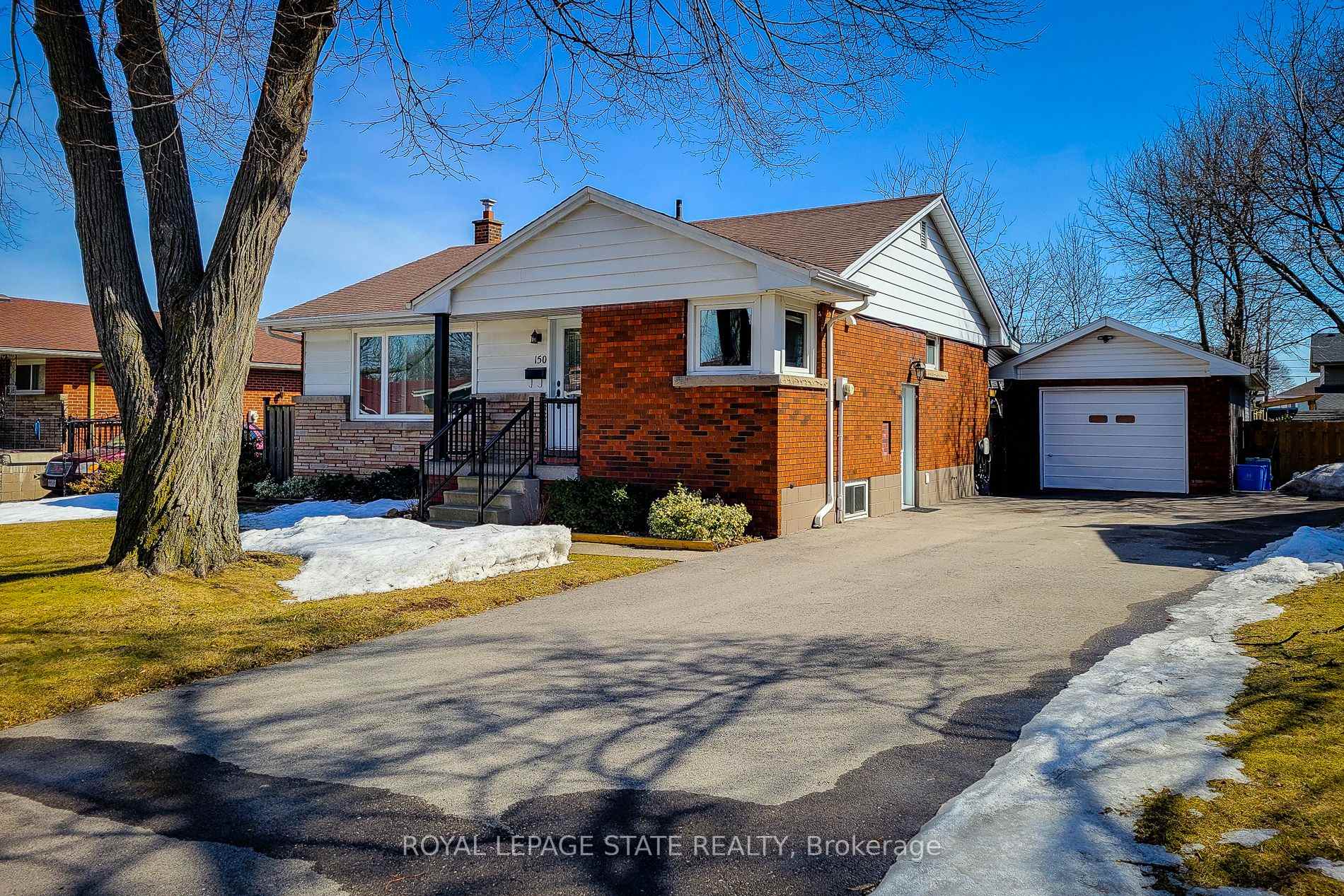 Photo 2 of 150 Laurier Avenue, Hamilton, Buchanan — HOMEH
