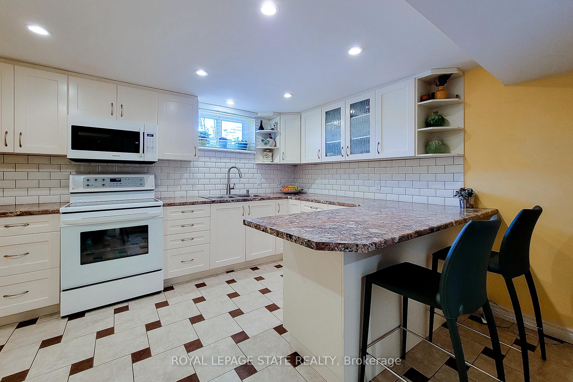 Photo 65 of 150 Laurier Avenue, Hamilton, Buchanan — HOMEH