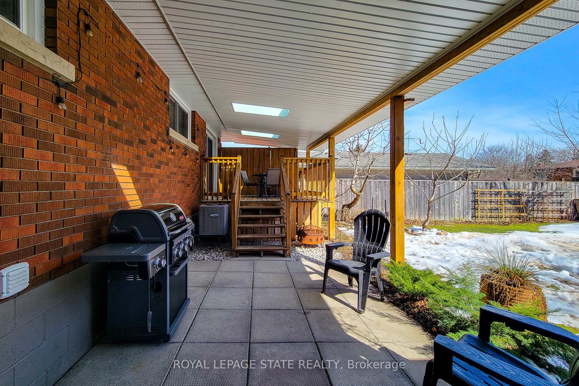 Photo 77 of 150 Laurier Avenue, Hamilton, Buchanan — HOMEH