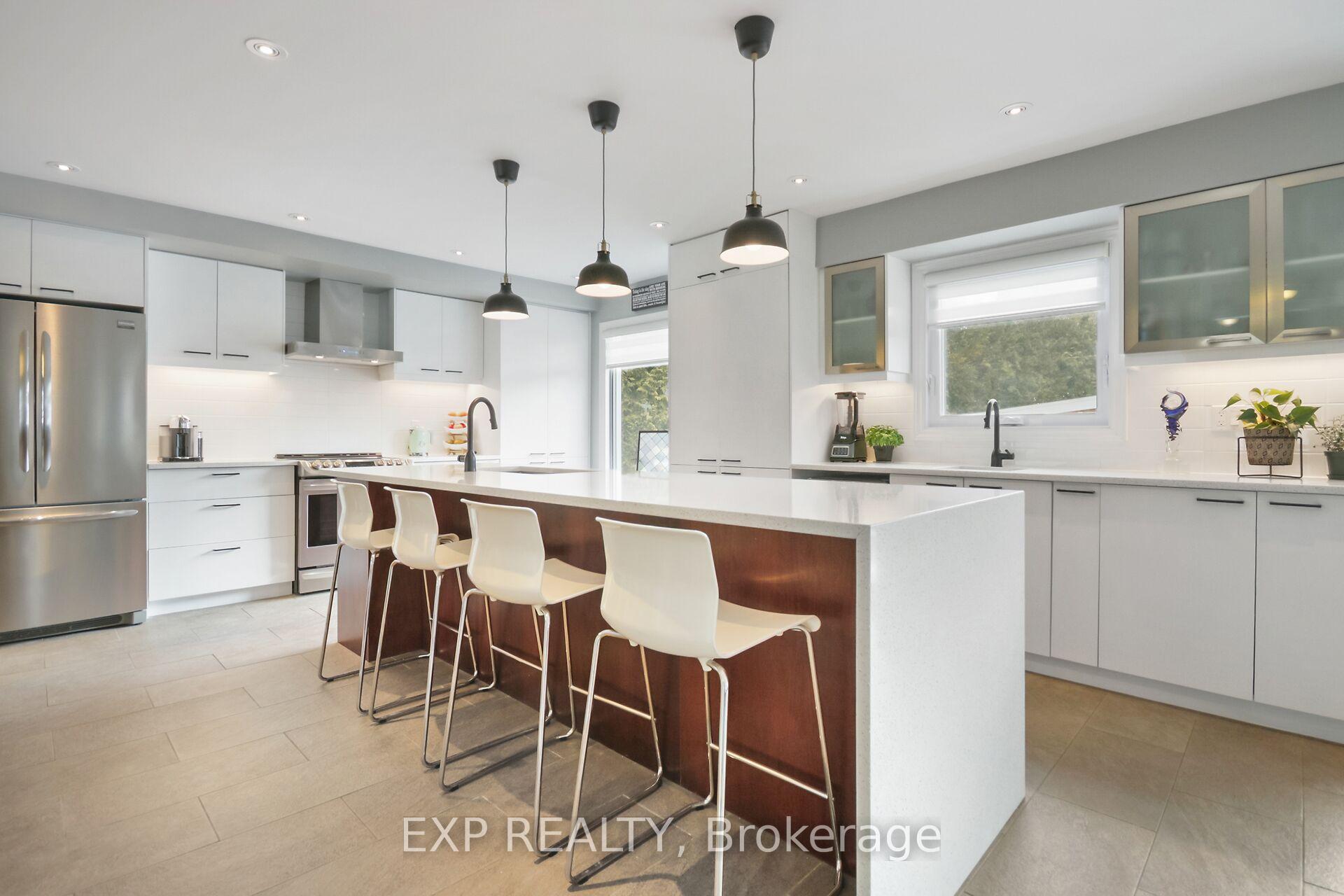 Photo 11 of 9 Hearn Crescent, Ottawa, Stittsville (South) — HOMEH