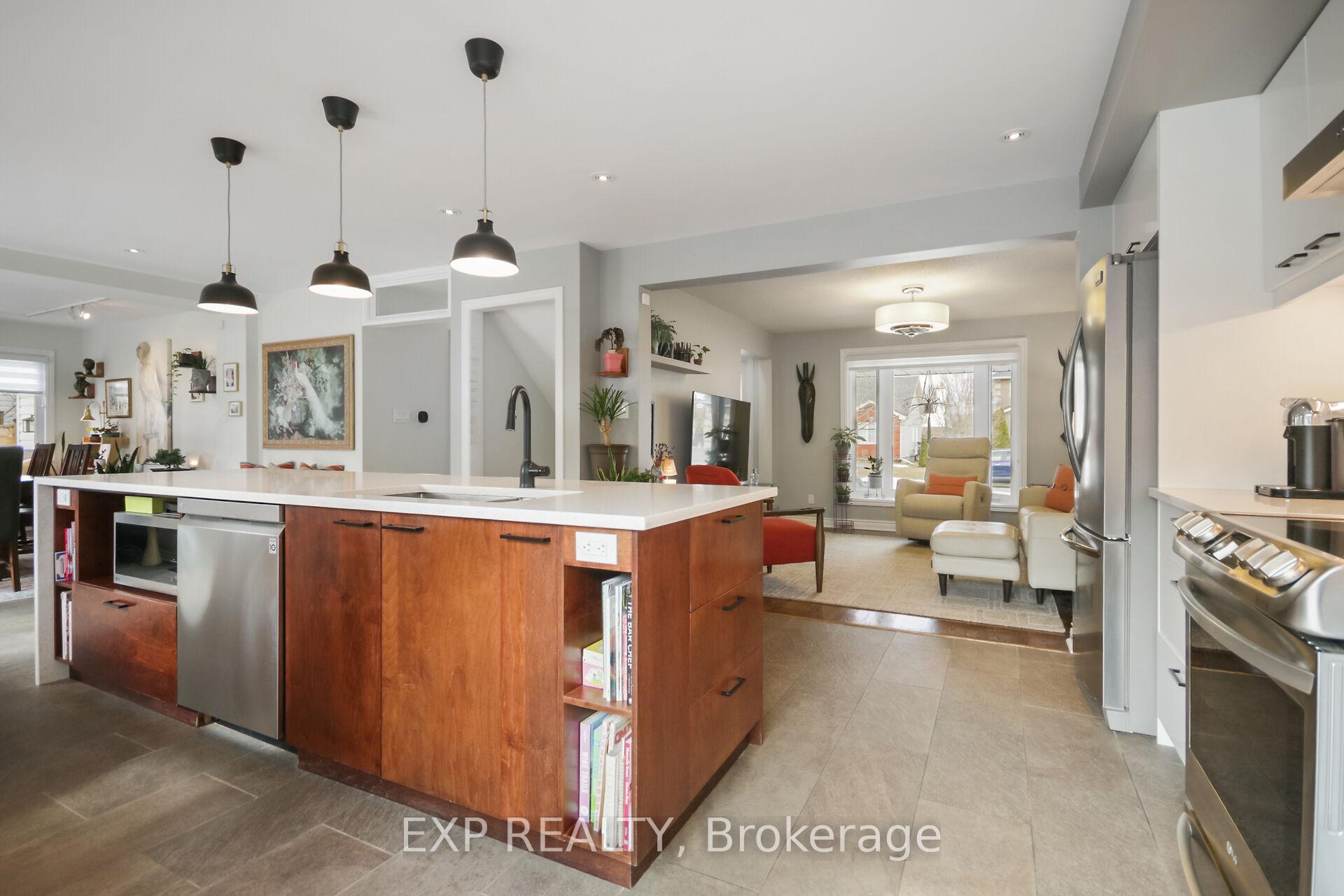 Photo 14 of 9 Hearn Crescent, Ottawa, Stittsville (South) — HOMEH