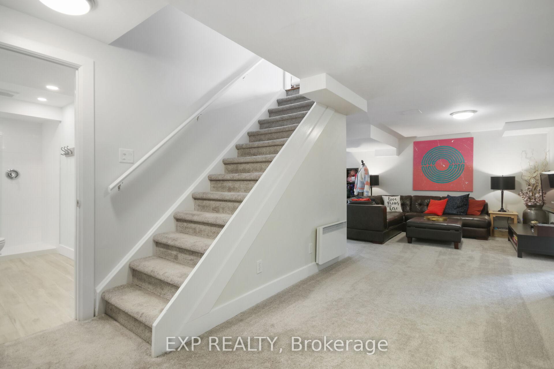 Photo 54 of 9 Hearn Crescent, Ottawa, Stittsville (South) — HOMEH
