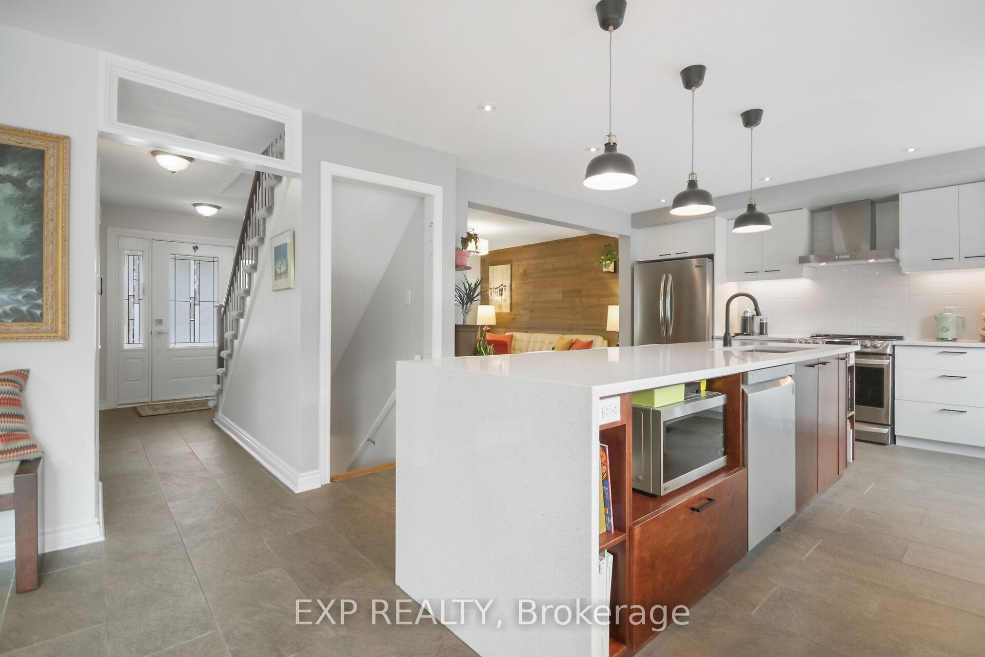 Photo 36 of 9 Hearn Crescent, Ottawa, Stittsville (South) — HOMEH