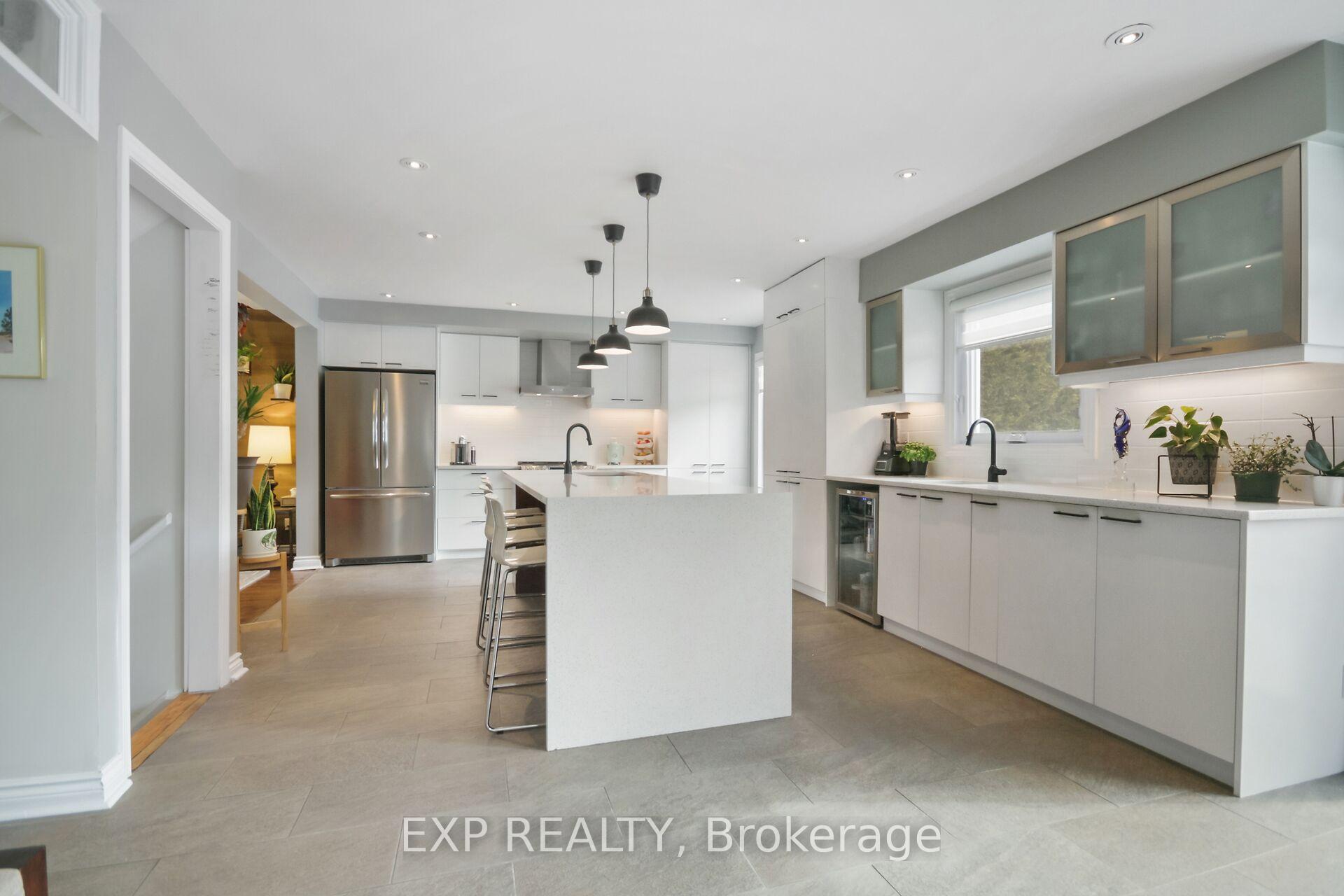 Photo 37 of 9 Hearn Crescent, Ottawa, Stittsville (South) — HOMEH