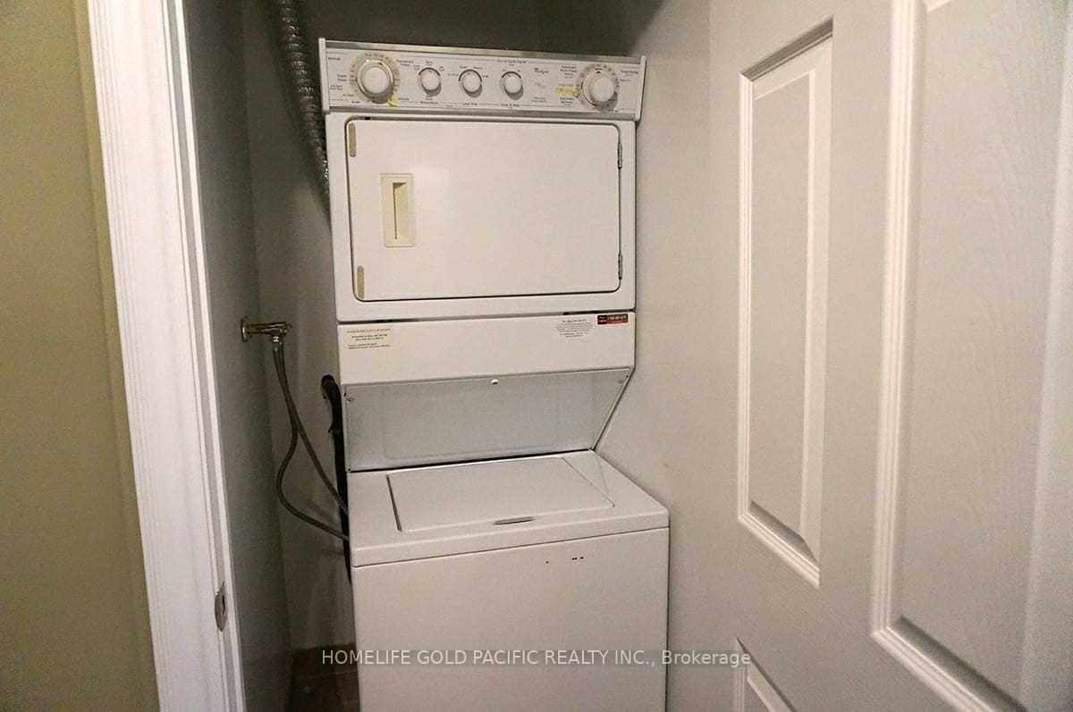 Photo 10 of Unit 211, 33 Cox Boulevard, Markham, Unionville — HOMEH