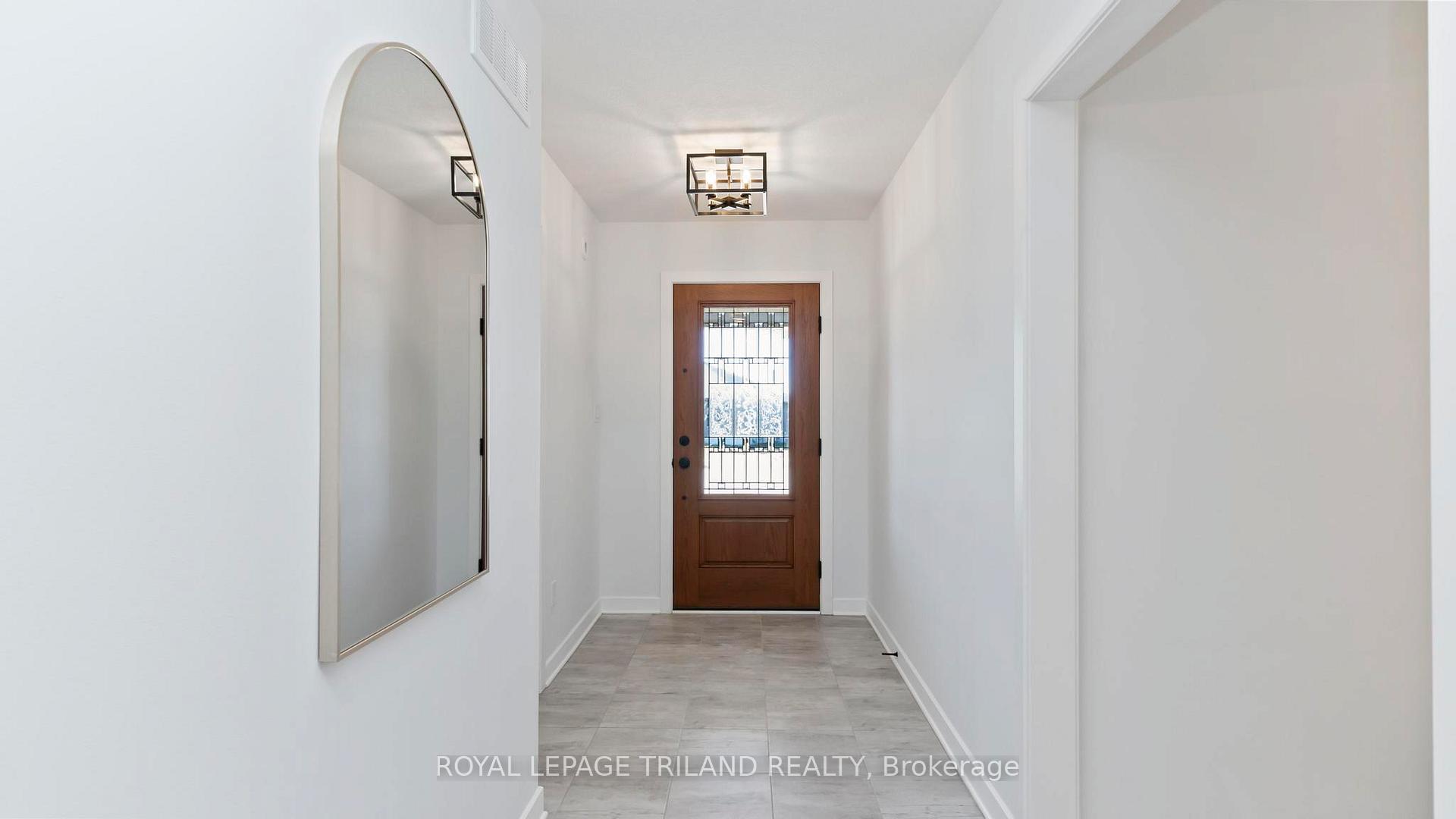 Photo 8 of 77 Benjamin Parkway, St. Thomas — HOMEH