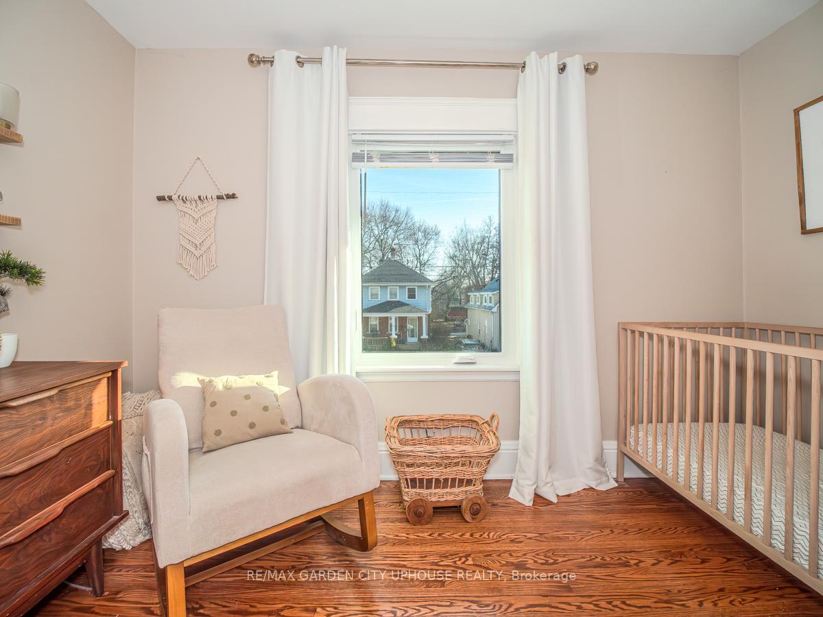 Photo 10 of 31 Dacotah Street, St. Catharines, Downtown — HOMEH