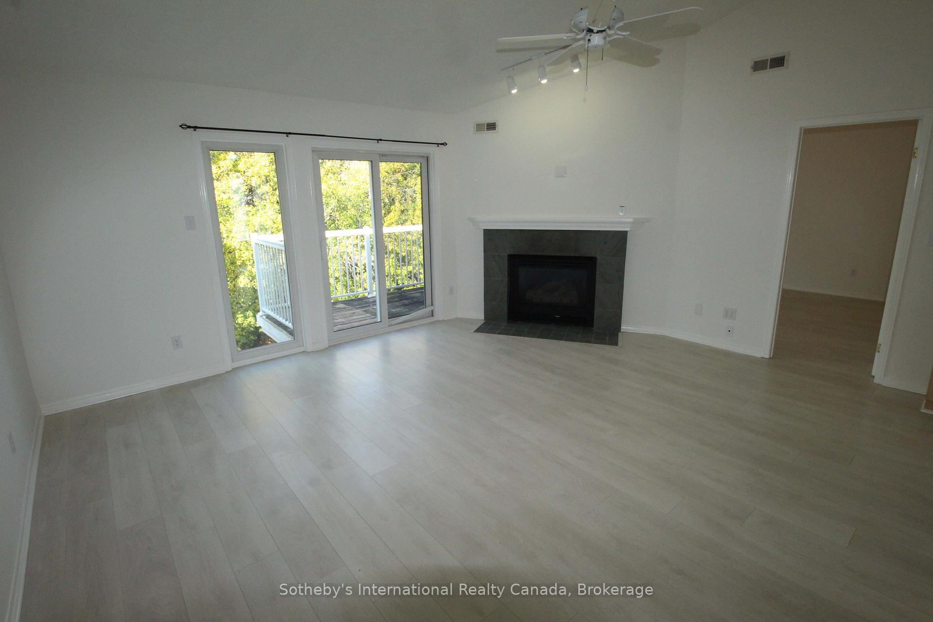 Photo 20 of 53 Trott Boulevard, Collingwood — HOMEH