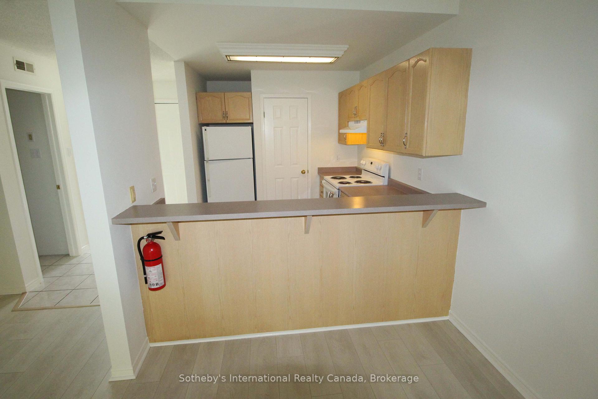 Photo 23 of 53 Trott Boulevard, Collingwood — HOMEH