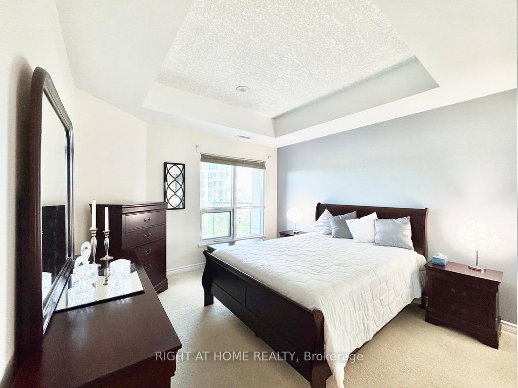 Photo 9 of Unit 703, 37 Ellen Street, Barrie, City Centre — HOMEH