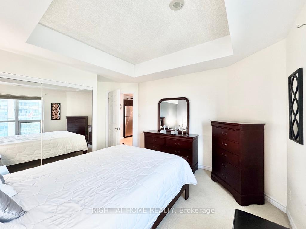 Photo 10 of Unit 703, 37 Ellen Street, Barrie, City Centre — HOMEH