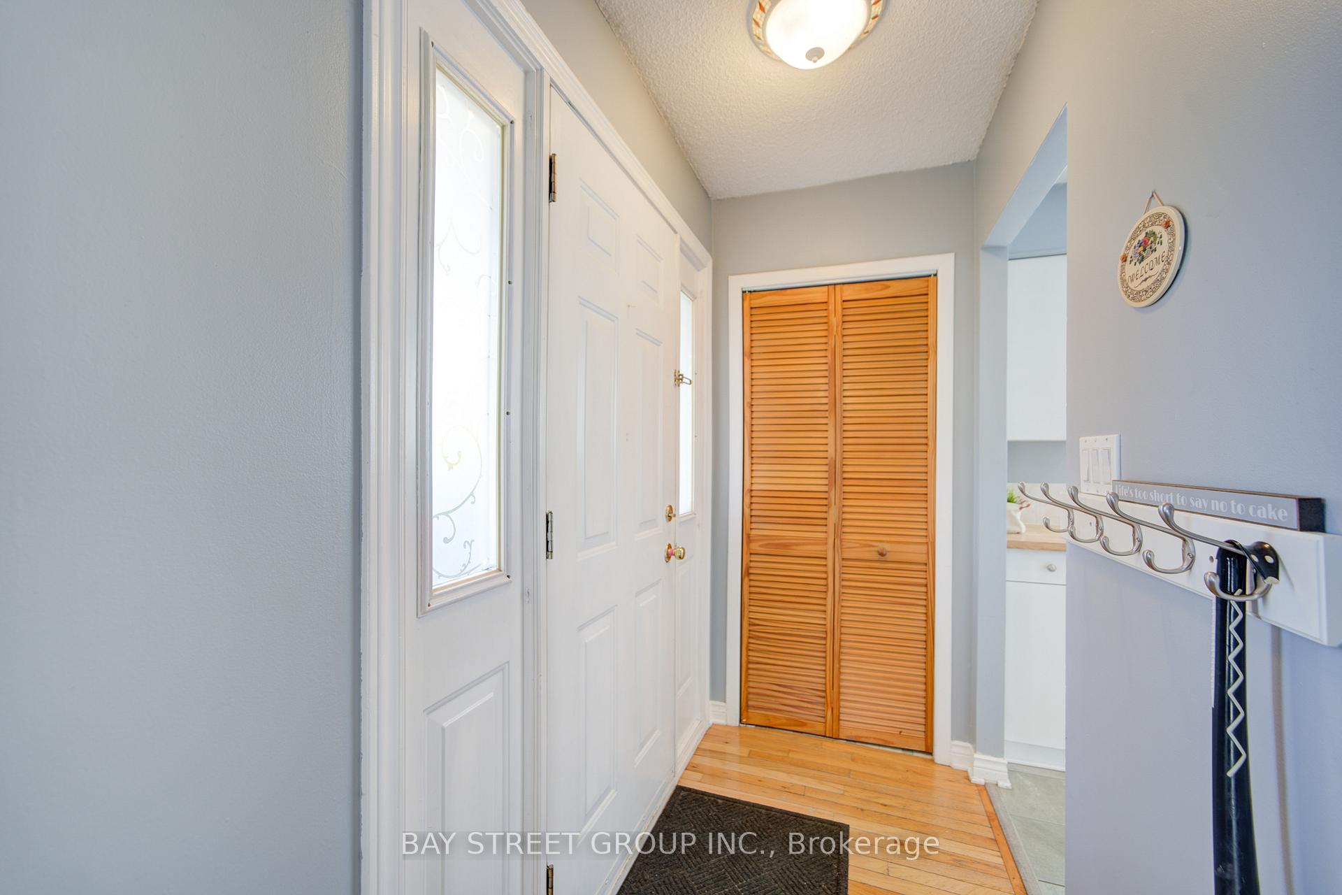 Photo 6 of 49 Allan Drive, St. Catharines, Fairview — HOMEH