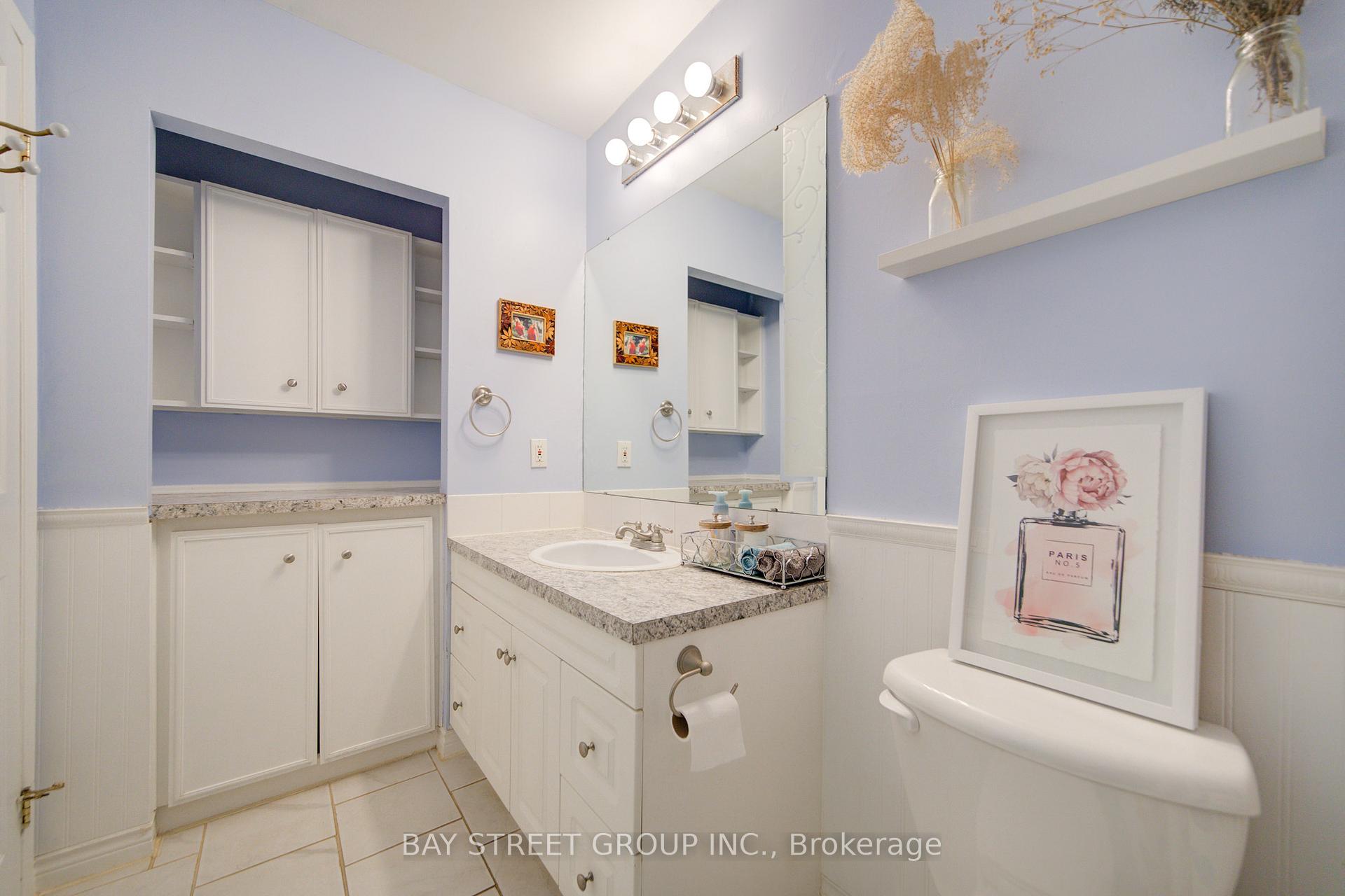 Photo 17 of 49 Allan Drive, St. Catharines, Fairview — HOMEH