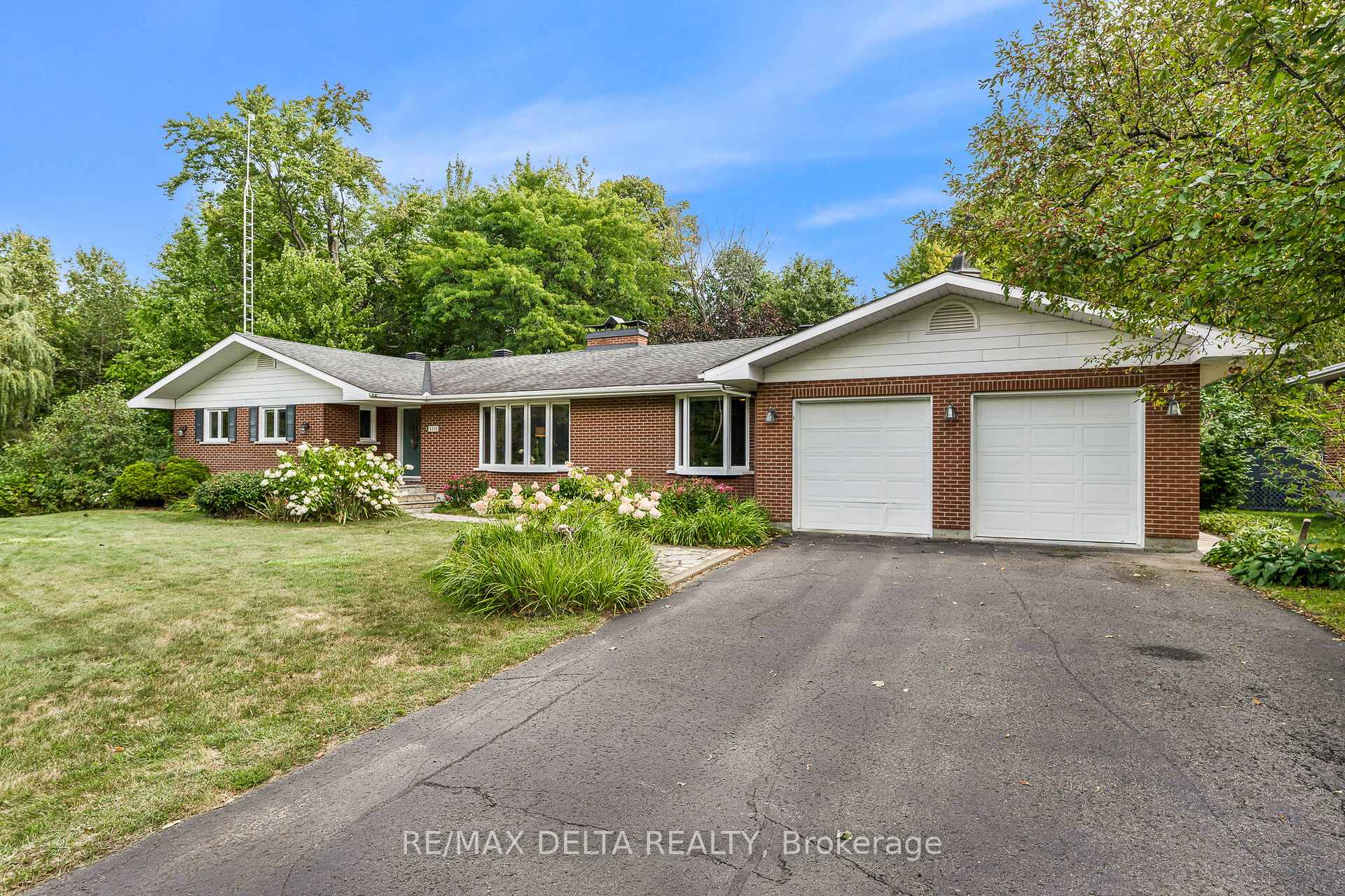 Photo 1 of 1115 Golf Club Road N, Champlain, Champlain Twp — HOMEH
