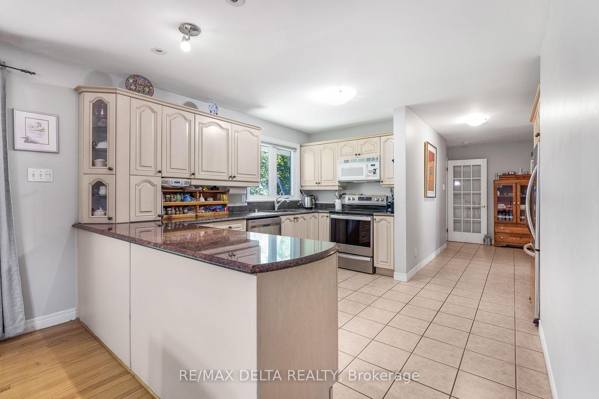 Photo 10 of 1115 Golf Club Road N, Champlain, Champlain Twp — HOMEH