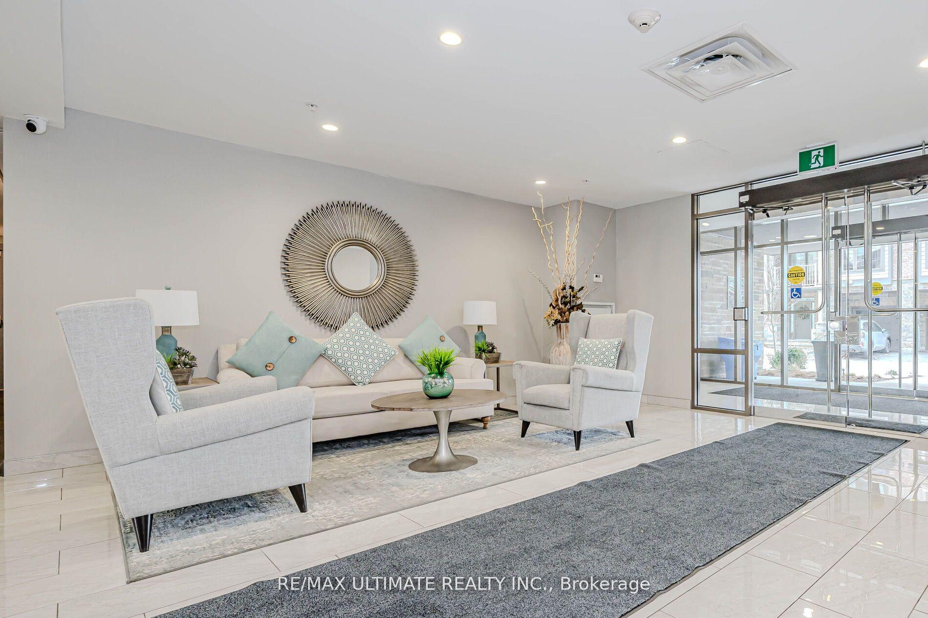 Photo 2 of Unit 214, 35 Southshore Crescent, Hamilton, Lakeshore — HOMEH
