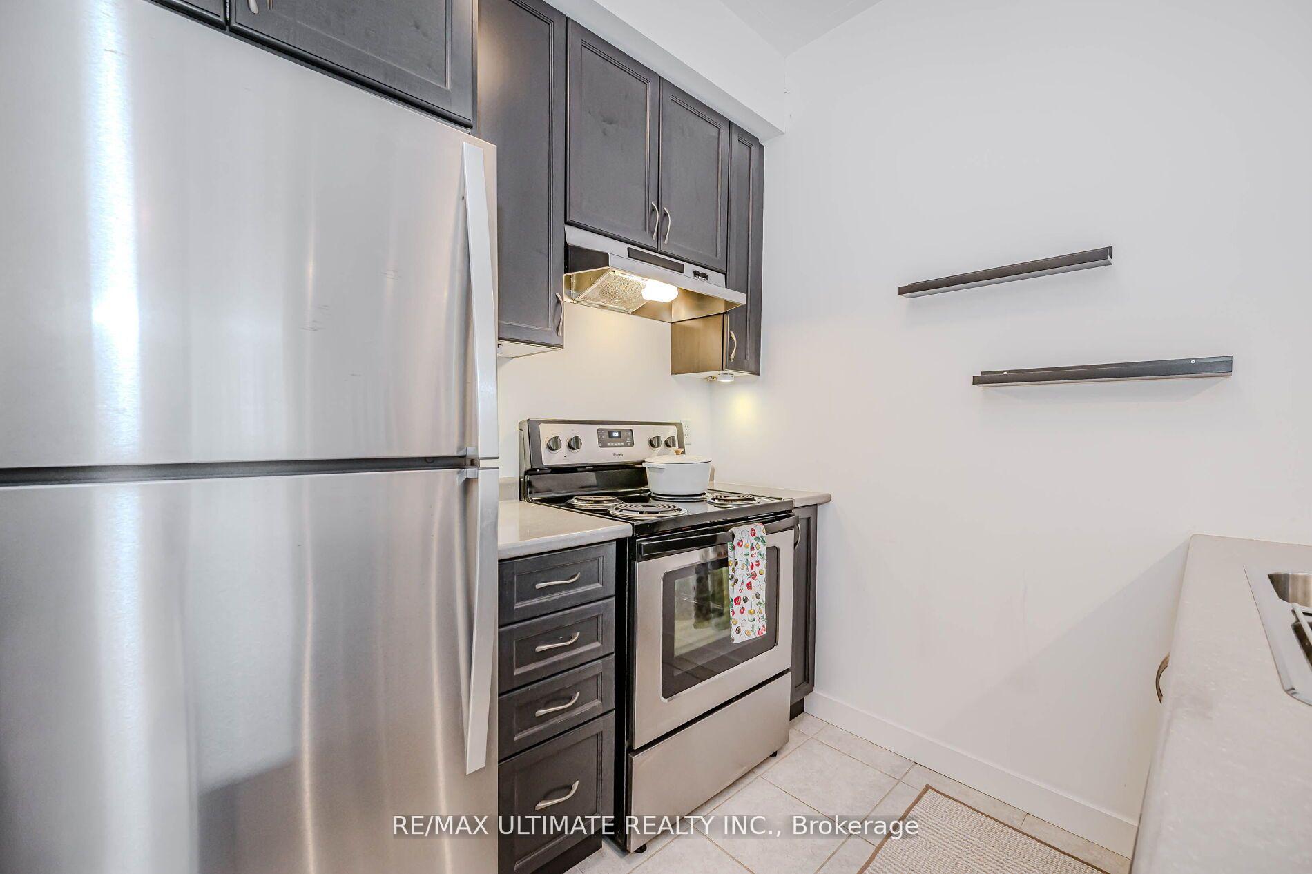 Photo 12 of Unit 214, 35 Southshore Crescent, Hamilton, Lakeshore — HOMEH