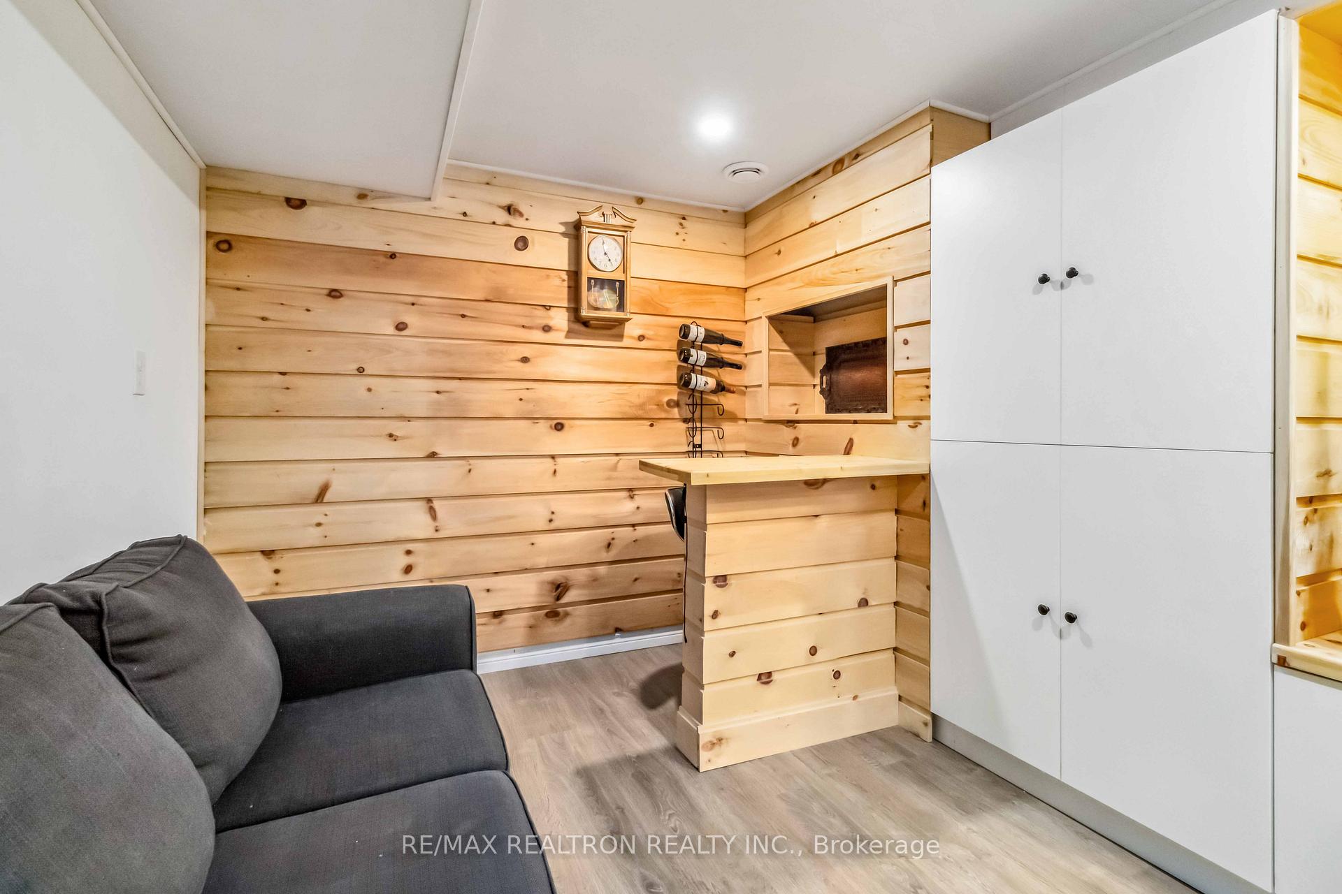 Photo 18 of 156 Primeau Drive E, Aurora, Aurora Grove — HOMEH