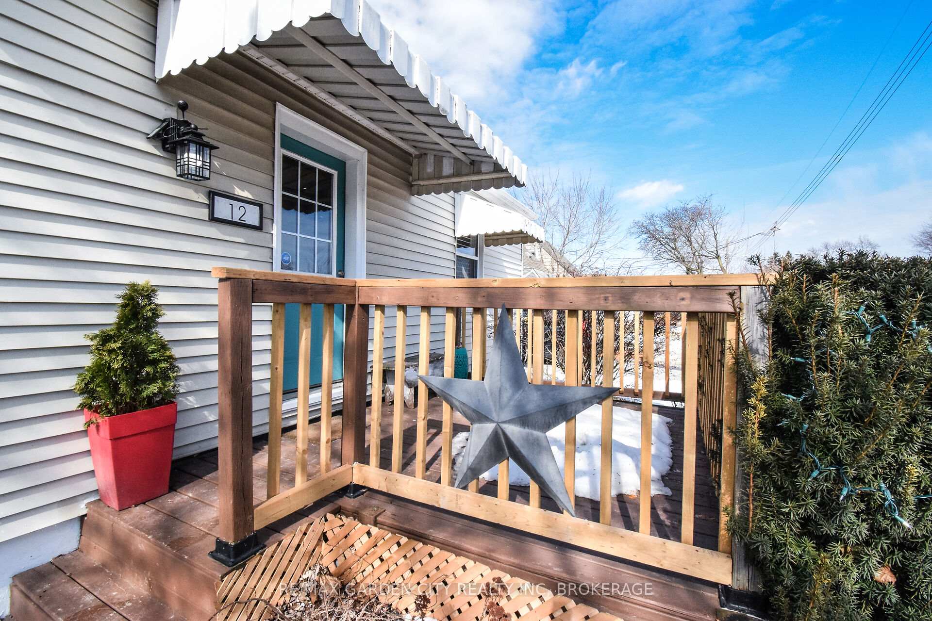 Photo 4 of 12 Blain Place, St. Catharines, E. Chester — HOMEH