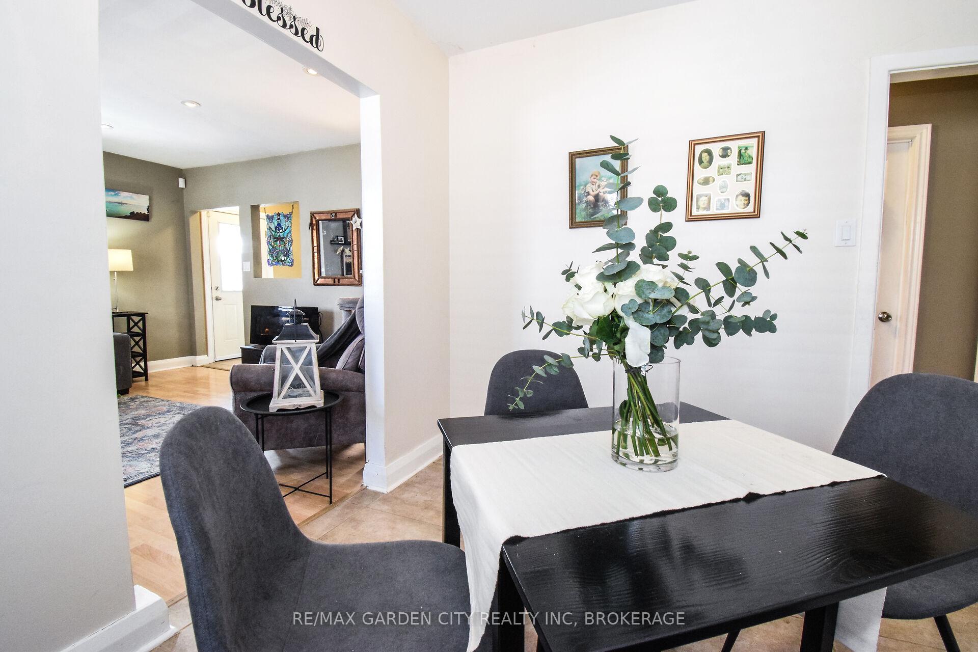 Photo 10 of 12 Blain Place, St. Catharines, E. Chester — HOMEH