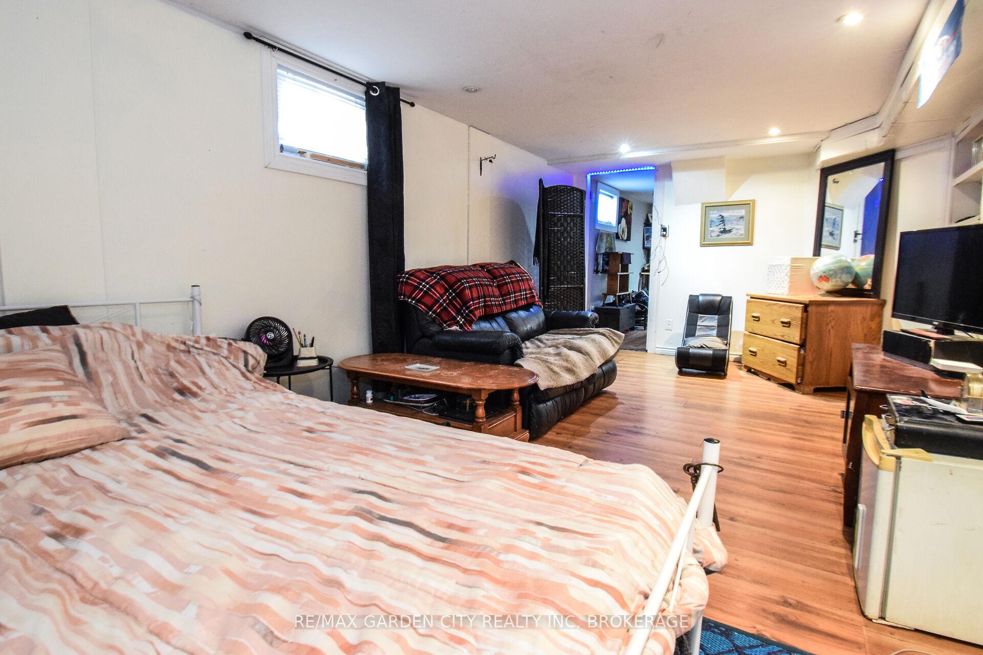 Photo 21 of 12 Blain Place, St. Catharines, E. Chester — HOMEH