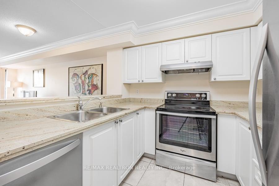 Photo 5 of Unit 204, 5 Emerald Lane, Vaughan, Crestwood-Springfarm-Yorkhill — HOMEH