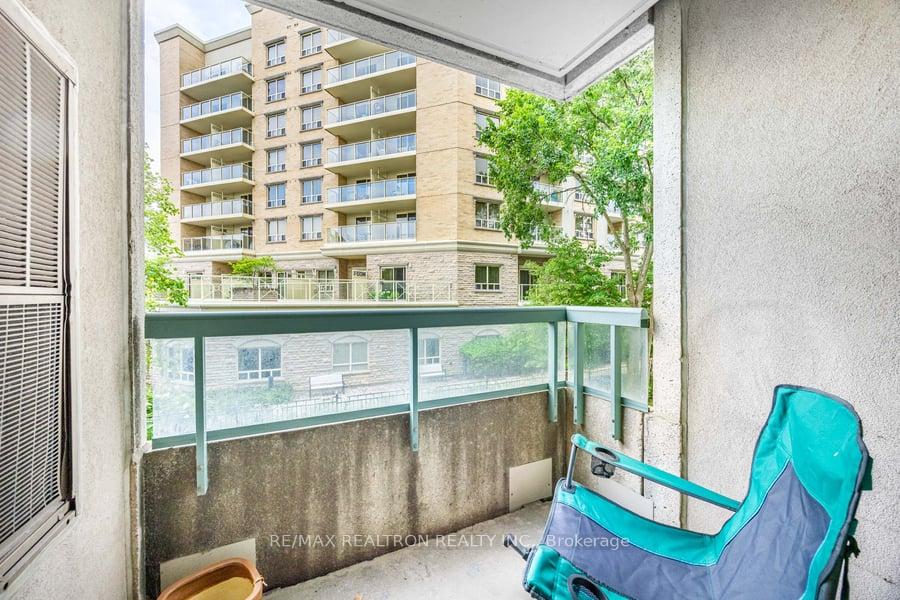 Photo 9 of Unit 204, 5 Emerald Lane, Vaughan, Crestwood-Springfarm-Yorkhill — HOMEH