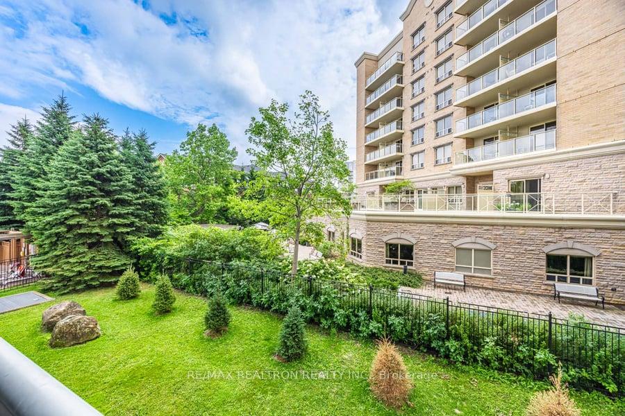 Photo 11 of Unit 204, 5 Emerald Lane, Vaughan, Crestwood-Springfarm-Yorkhill — HOMEH