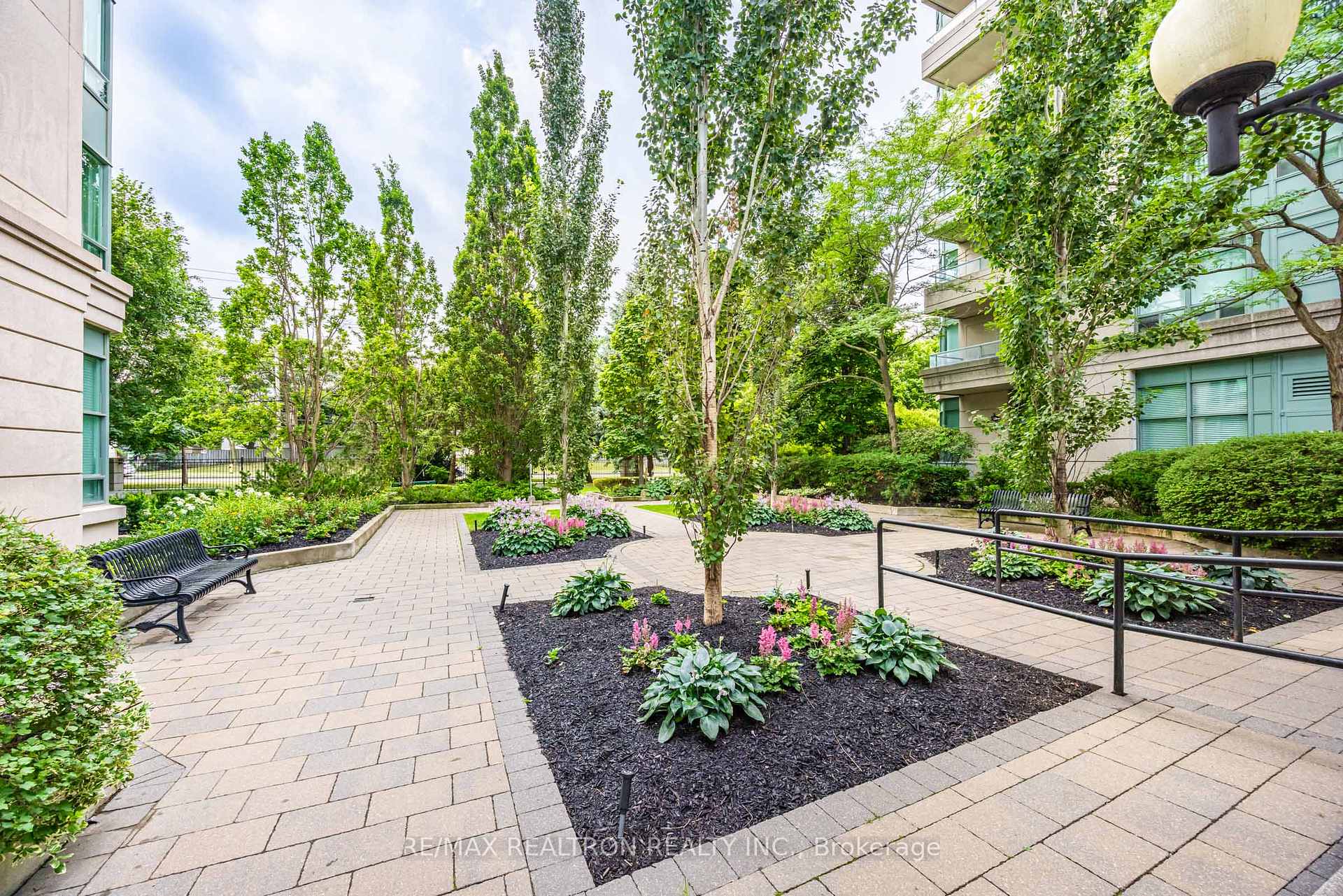Photo 12 of Unit 204, 5 Emerald Lane, Vaughan, Crestwood-Springfarm-Yorkhill — HOMEH