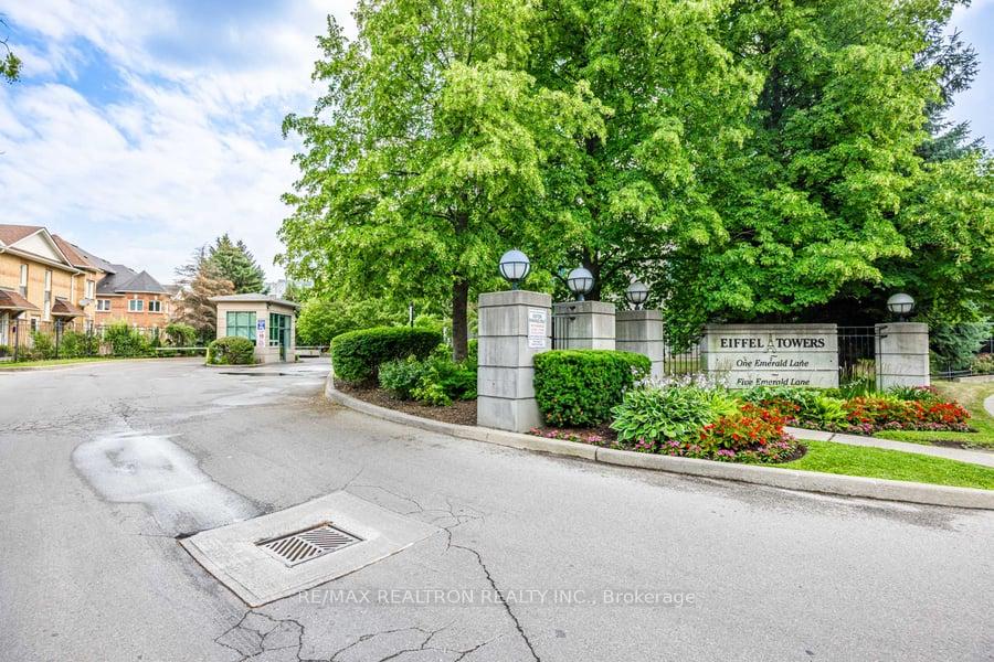 Photo 13 of Unit 204, 5 Emerald Lane, Vaughan, Crestwood-Springfarm-Yorkhill — HOMEH