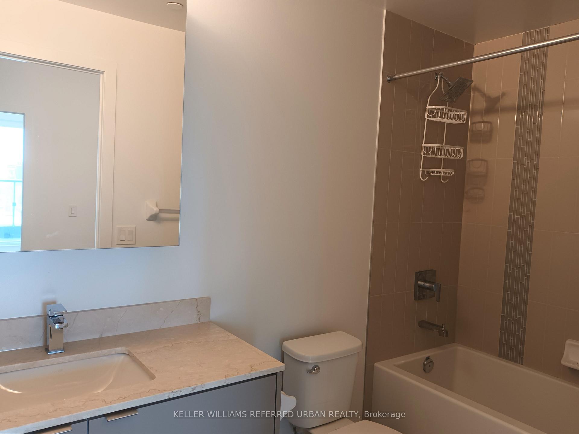 Photo 13 of Unit 221, 100 Eagle Rock Way, Vaughan, Maple — HOMEH