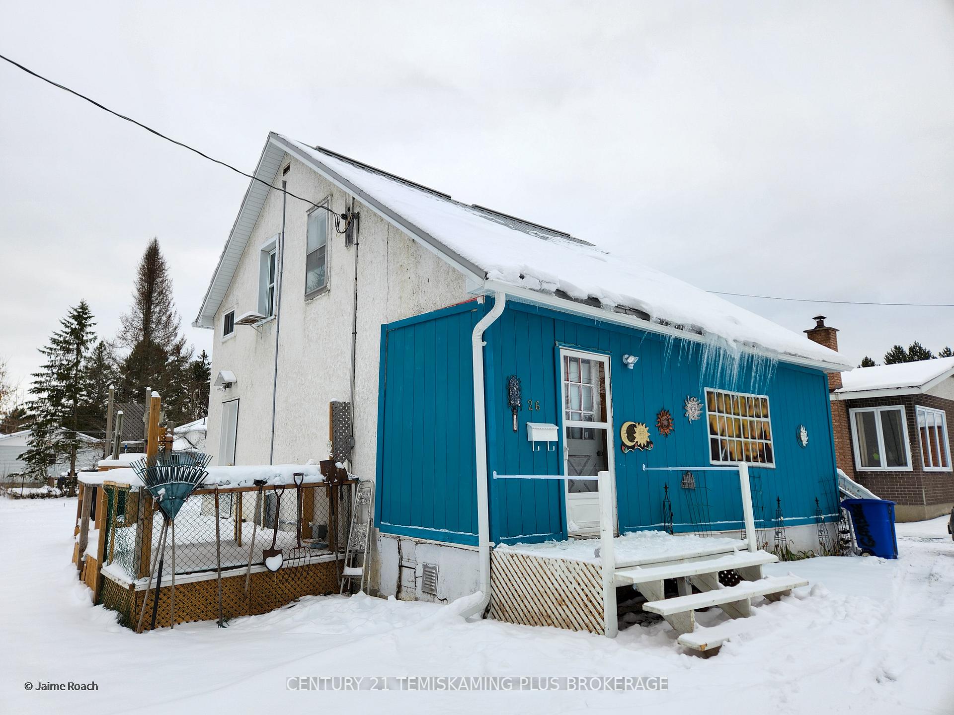 Photo 3 of 26 Sixth Avenue, Englehart — HOMEH